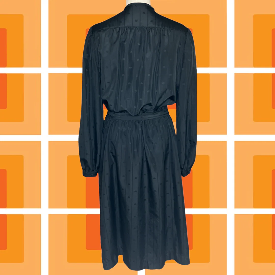70s Volup Black Patterned Ruffle Top Dress Pockets - Image 3