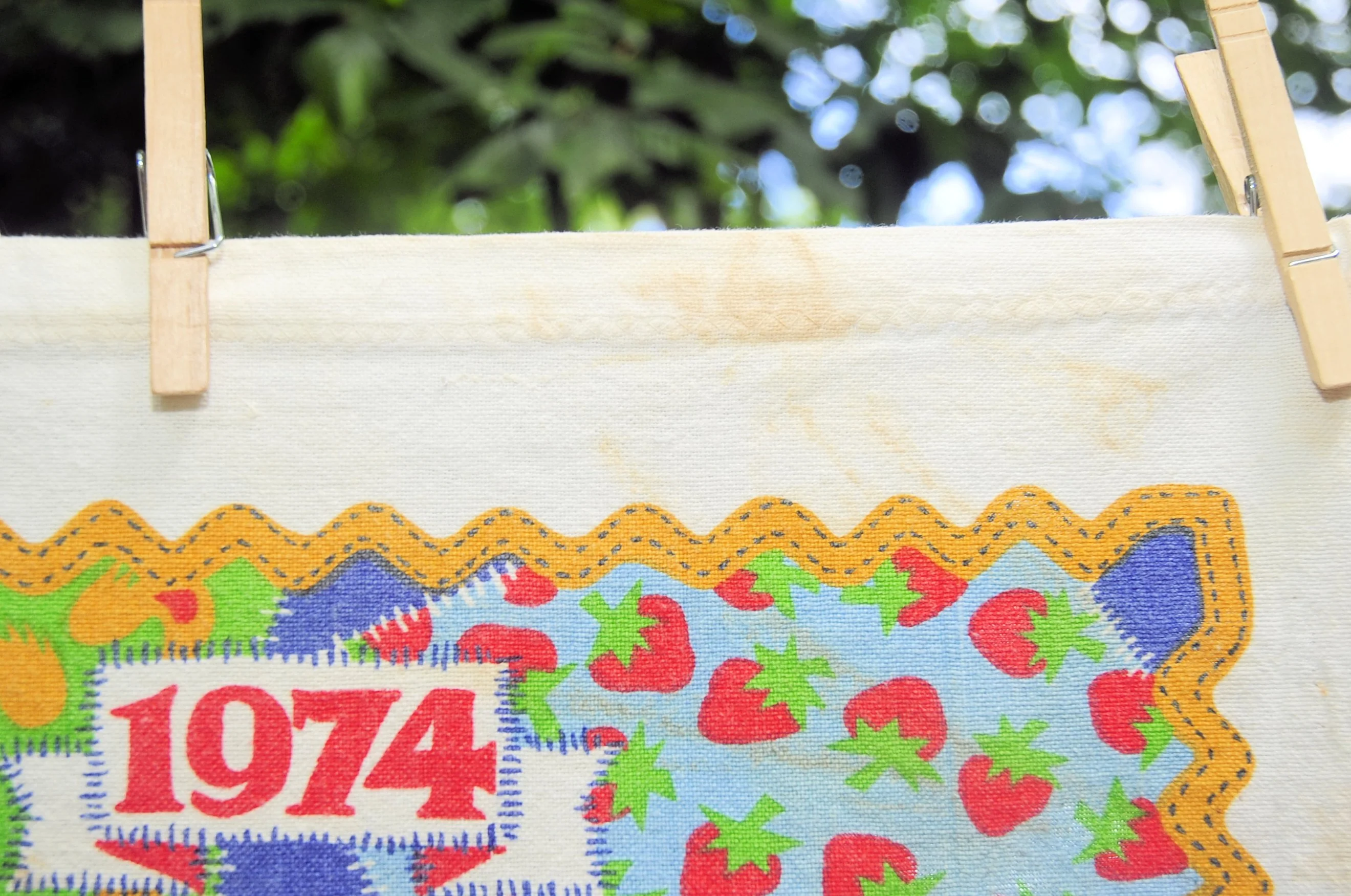 70s Vtg 1974 Faux Patchwork Quilt Design Calendartowel - Image 7