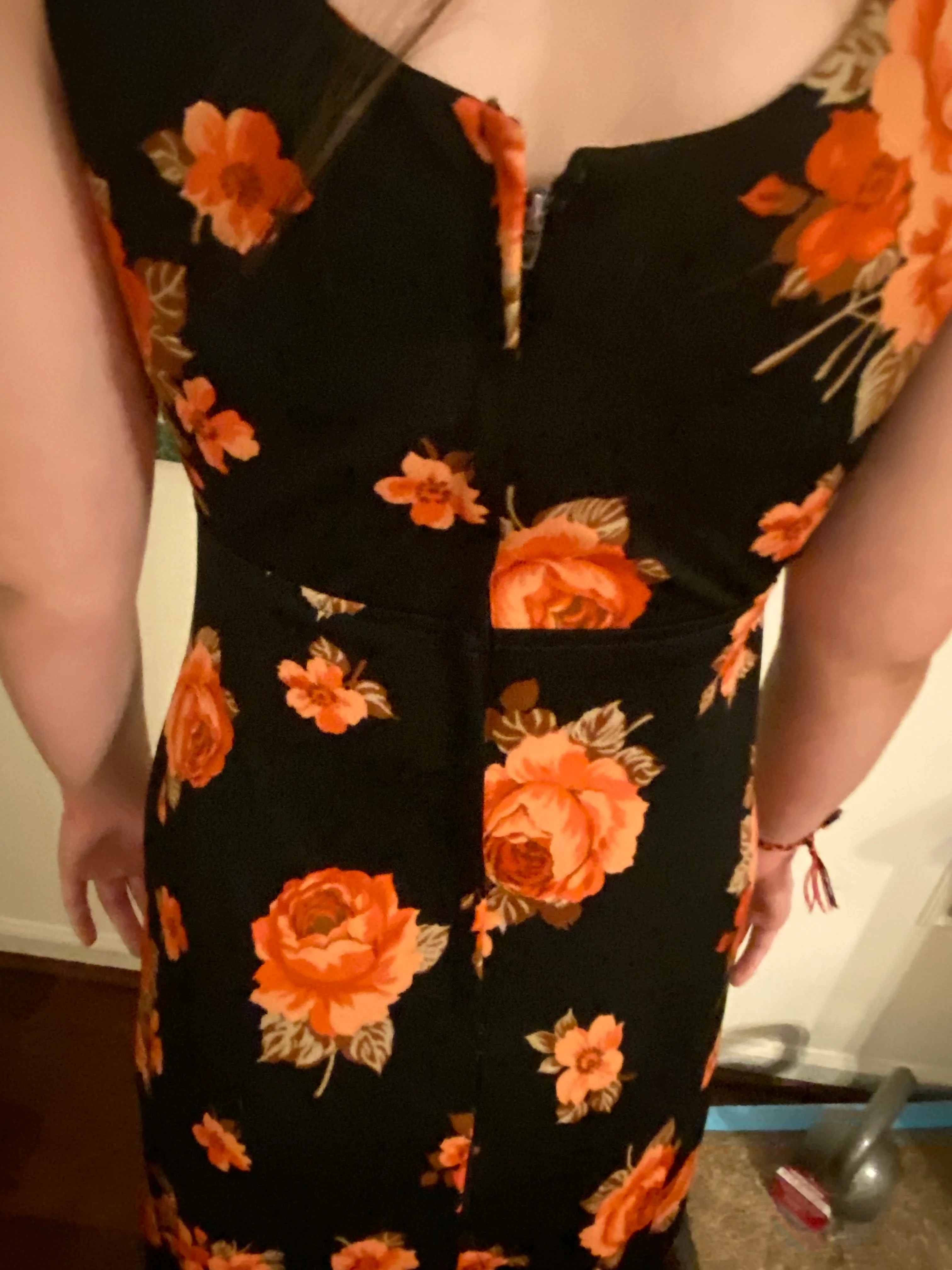 70s Vtg Black Red Rose Low Cut Maxi Gown Holiday Gown - Image 11