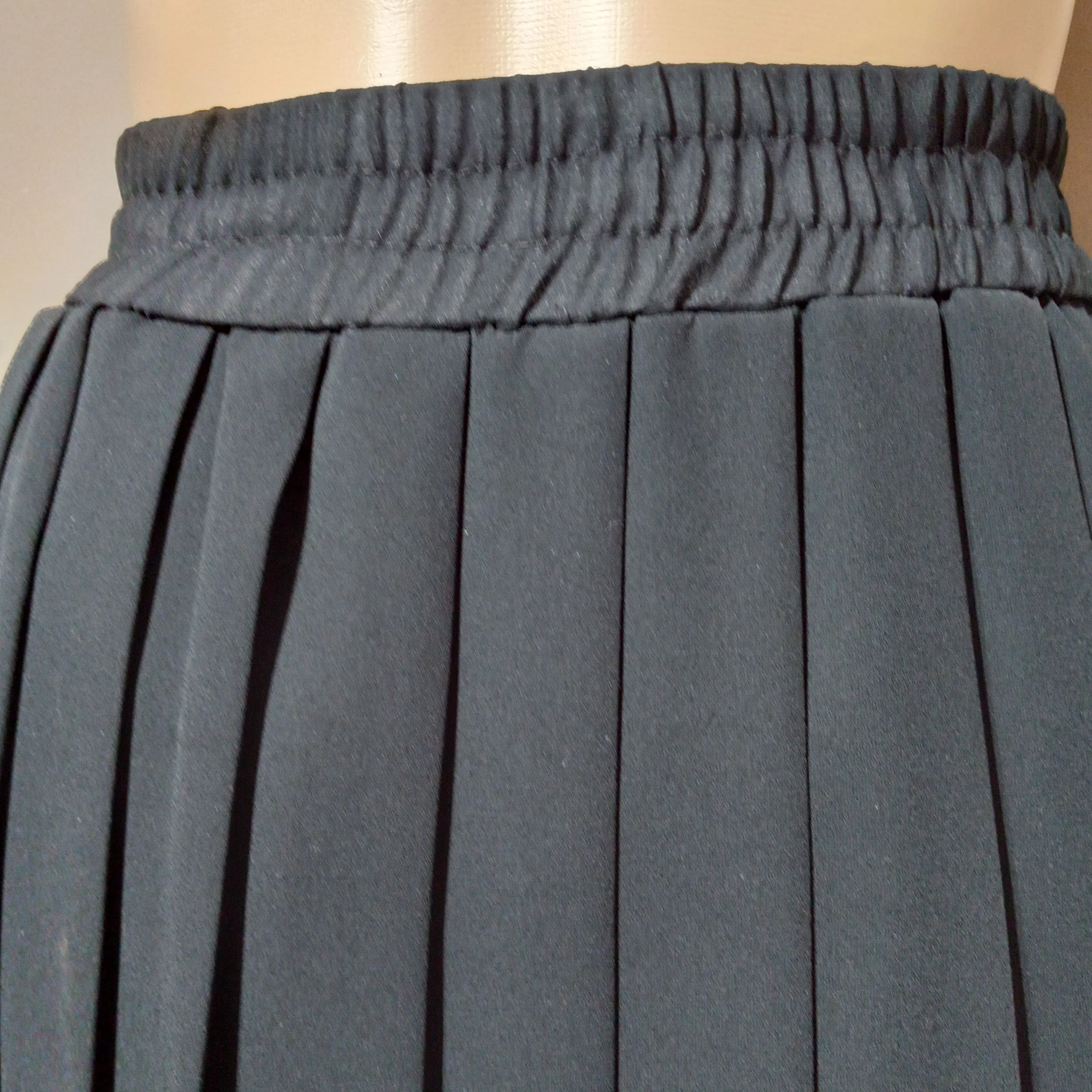 80’s Black Polyester Pleated Skirt by Counterparts - Image 4