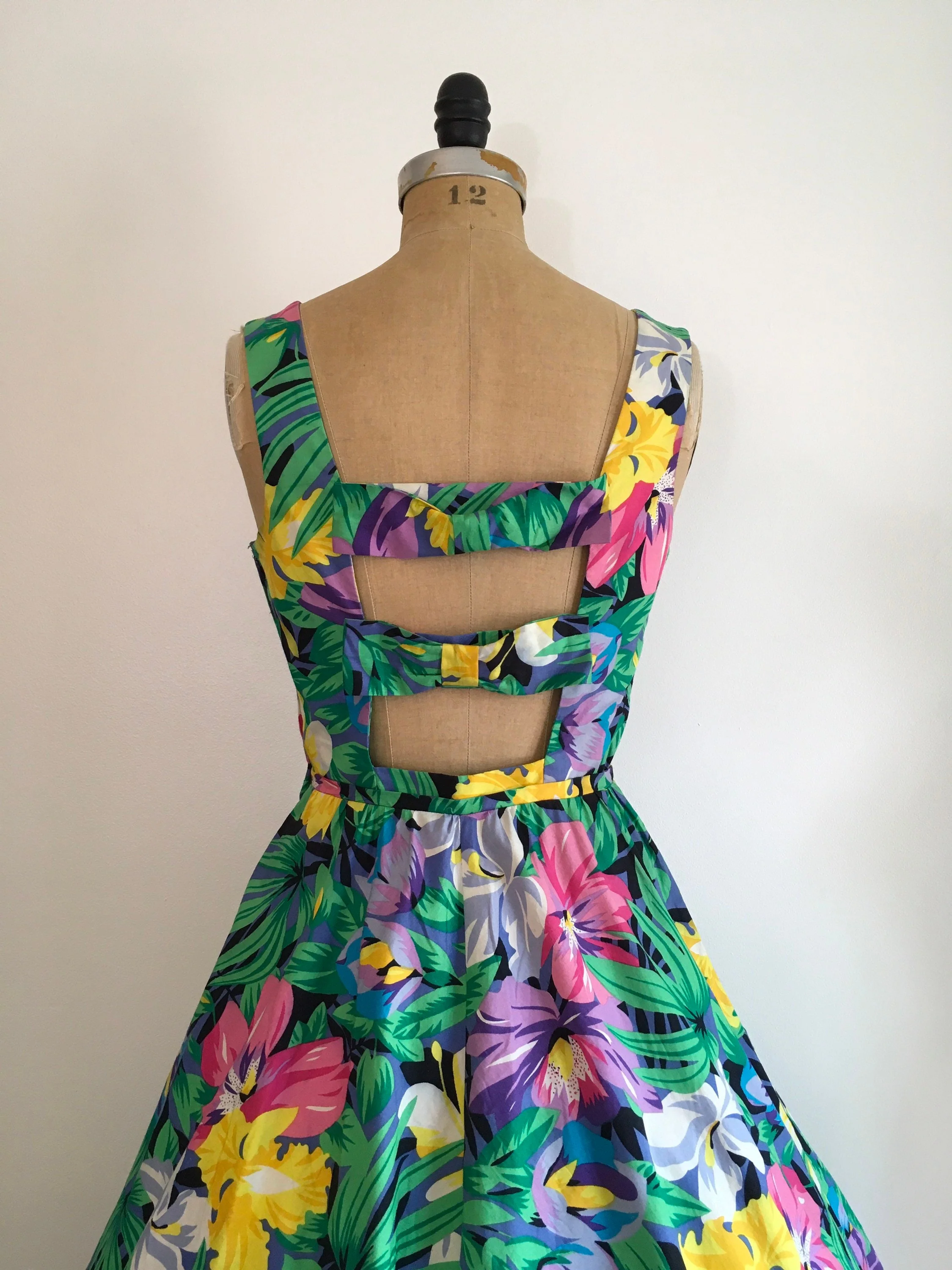 80’s Floral Garden Tropical Print Summer Dress by Anna Laura - Image 6