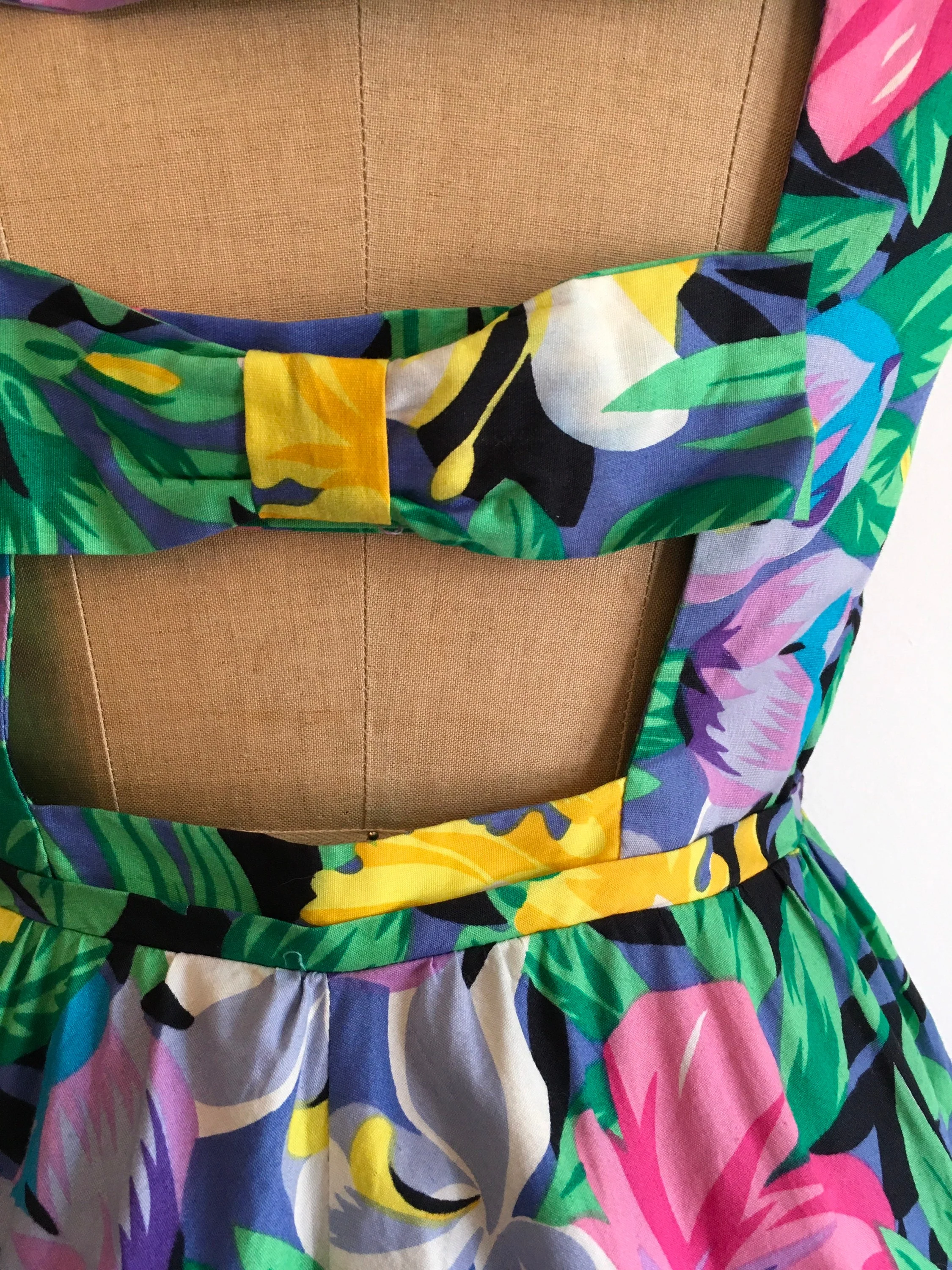 80’s Floral Garden Tropical Print Summer Dress by Anna Laura - Image 7