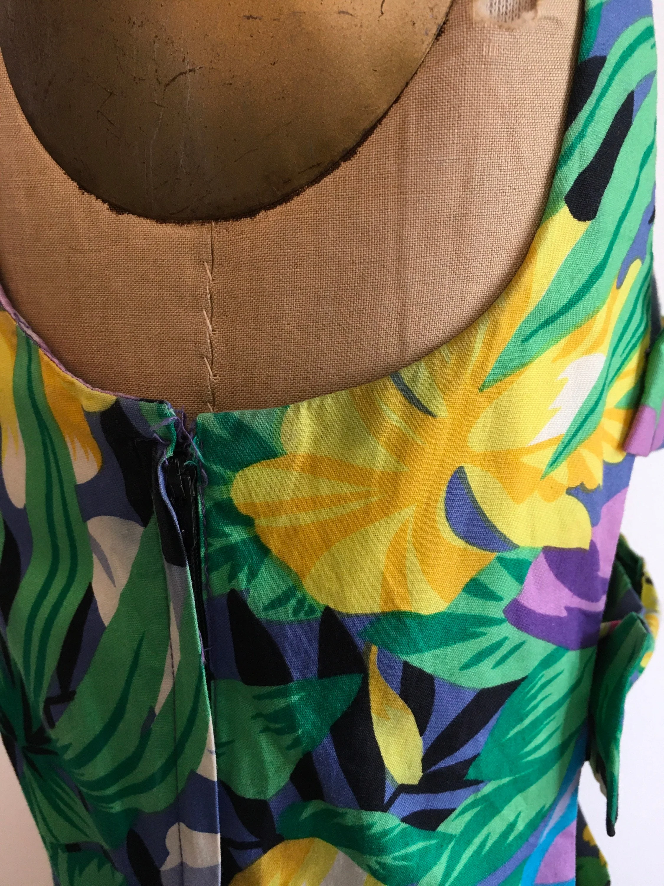 80’s Floral Garden Tropical Print Summer Dress by Anna Laura - Image 8