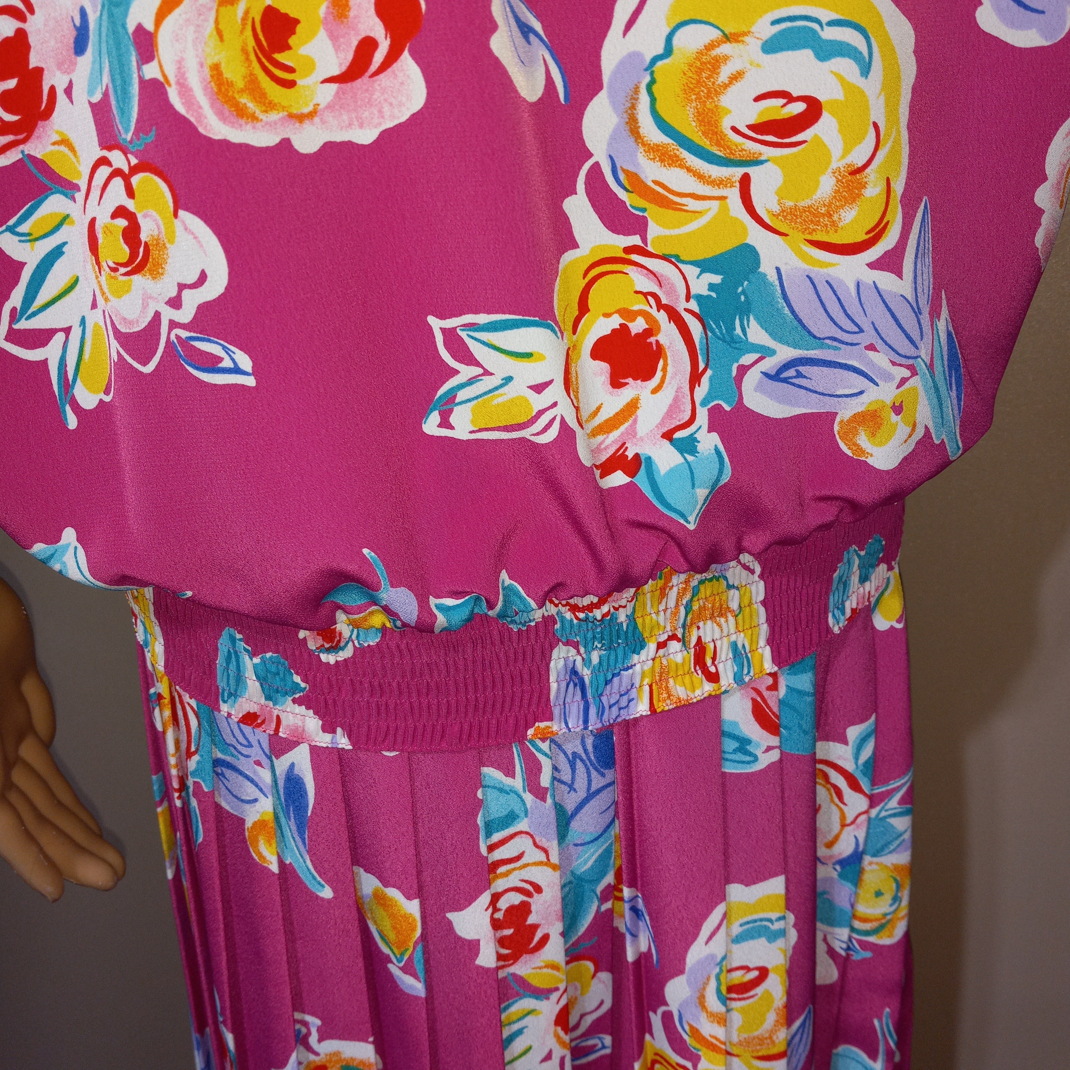 '80’s Polyester Pink Floral Pleated Skirt Set by Alfred Dunner - Image 5