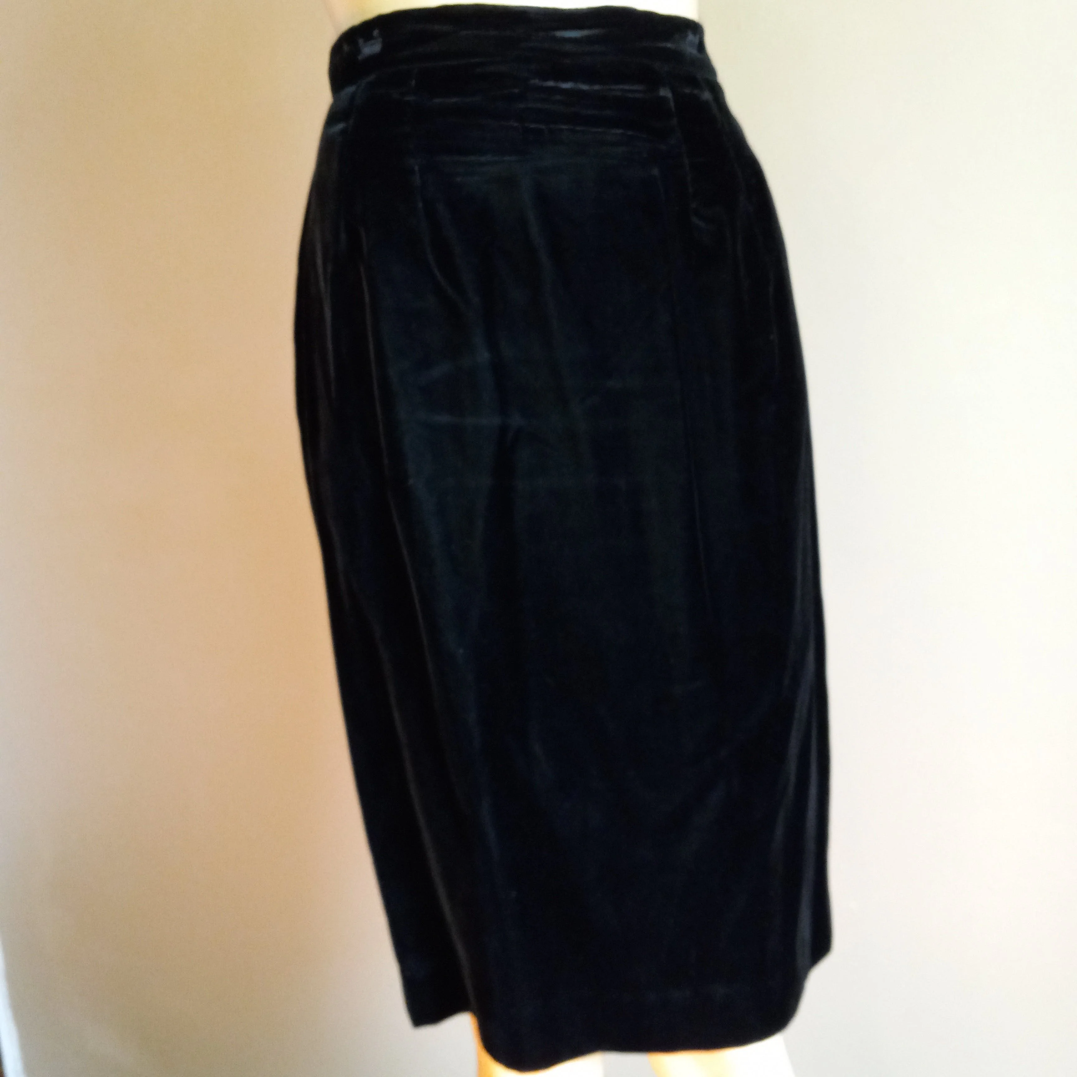 80’s Skirt Suit Polyester Velvet Acetate Lining. by Alex Evenings - Image 9