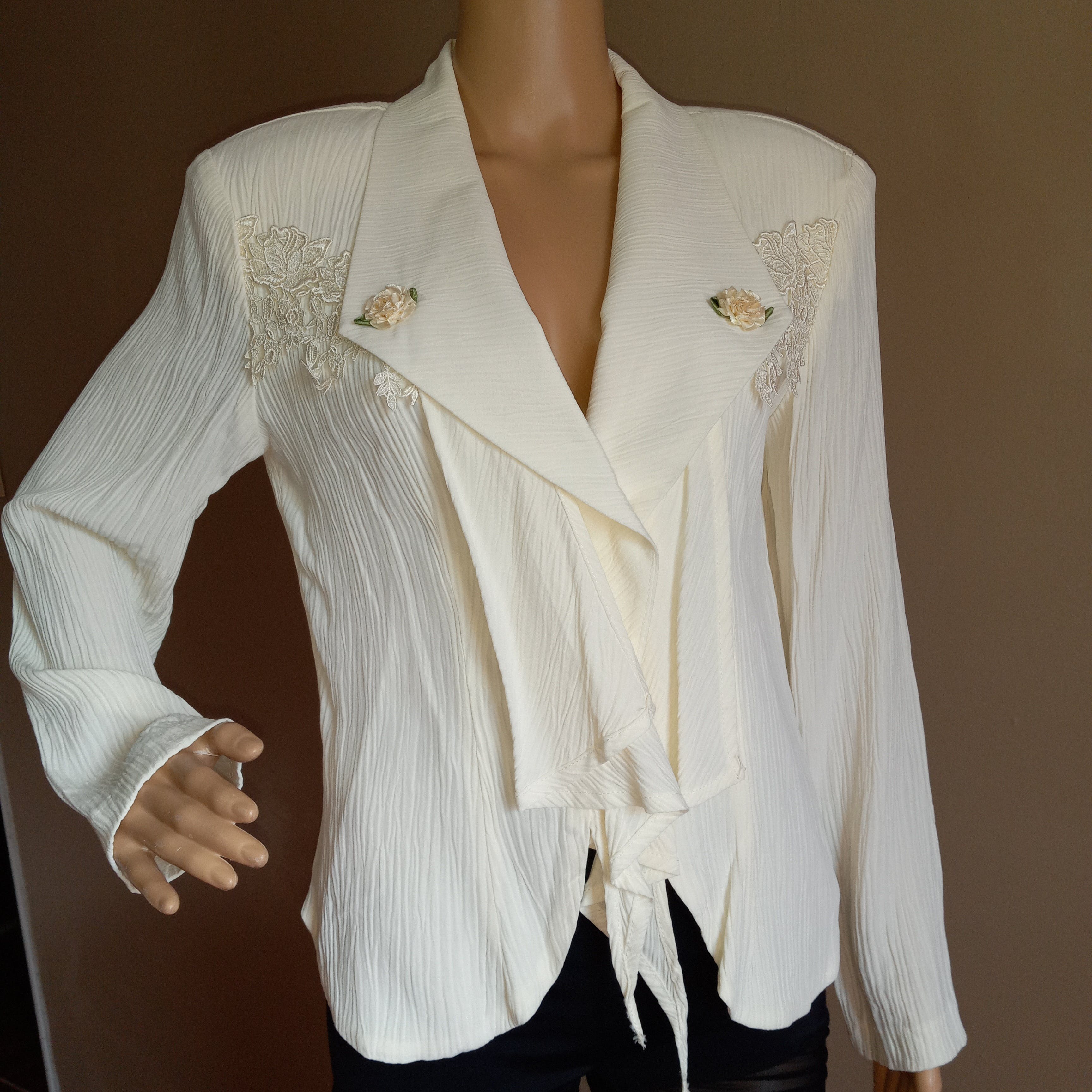 80’s White Acetate Rayon Dress Jacket by Lavende - Image 4