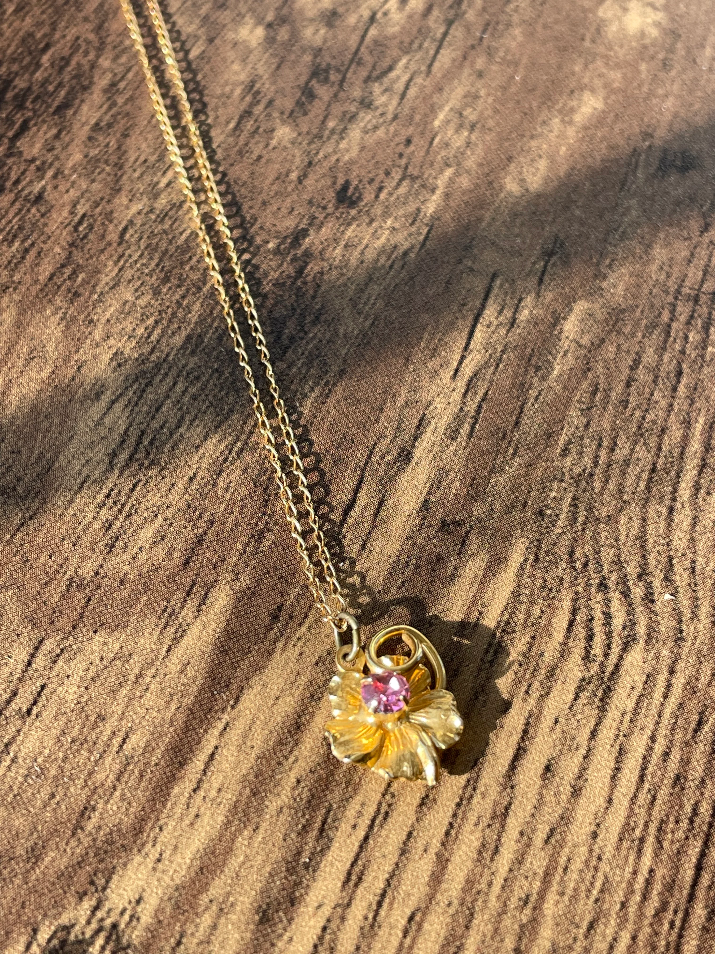 80s 12k Gold Filled Chain With Flower Pendant - Image 9