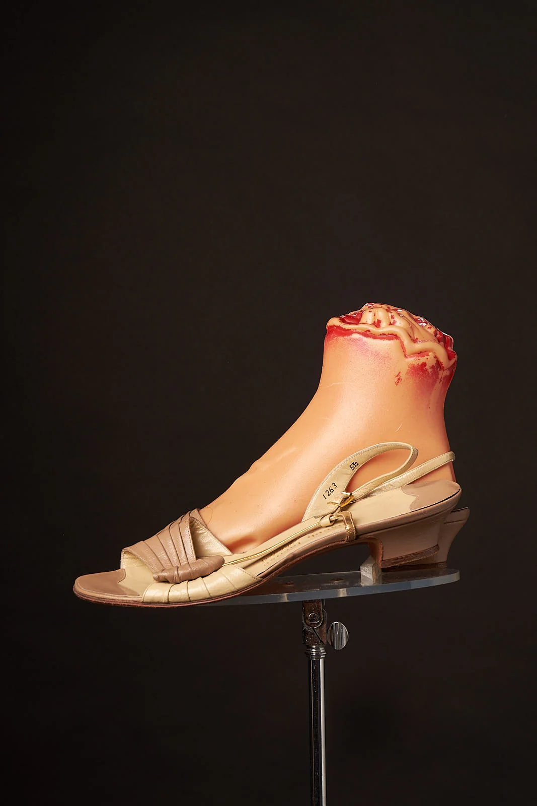 80s Leather Low Heels Slingbacks by Jospeh Larose - Image 4