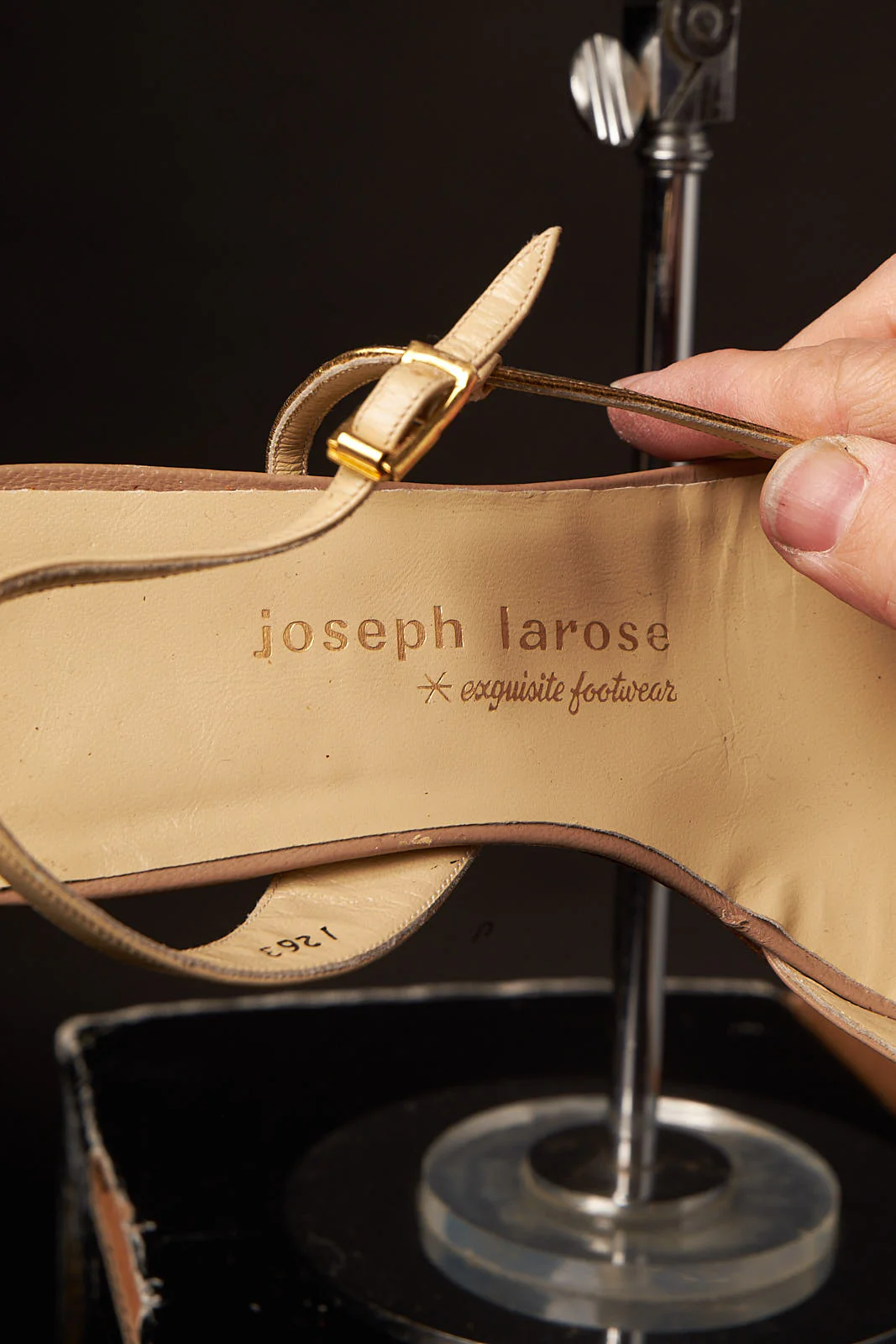 80s Leather Low Heels Slingbacks by Jospeh Larose - Image 7