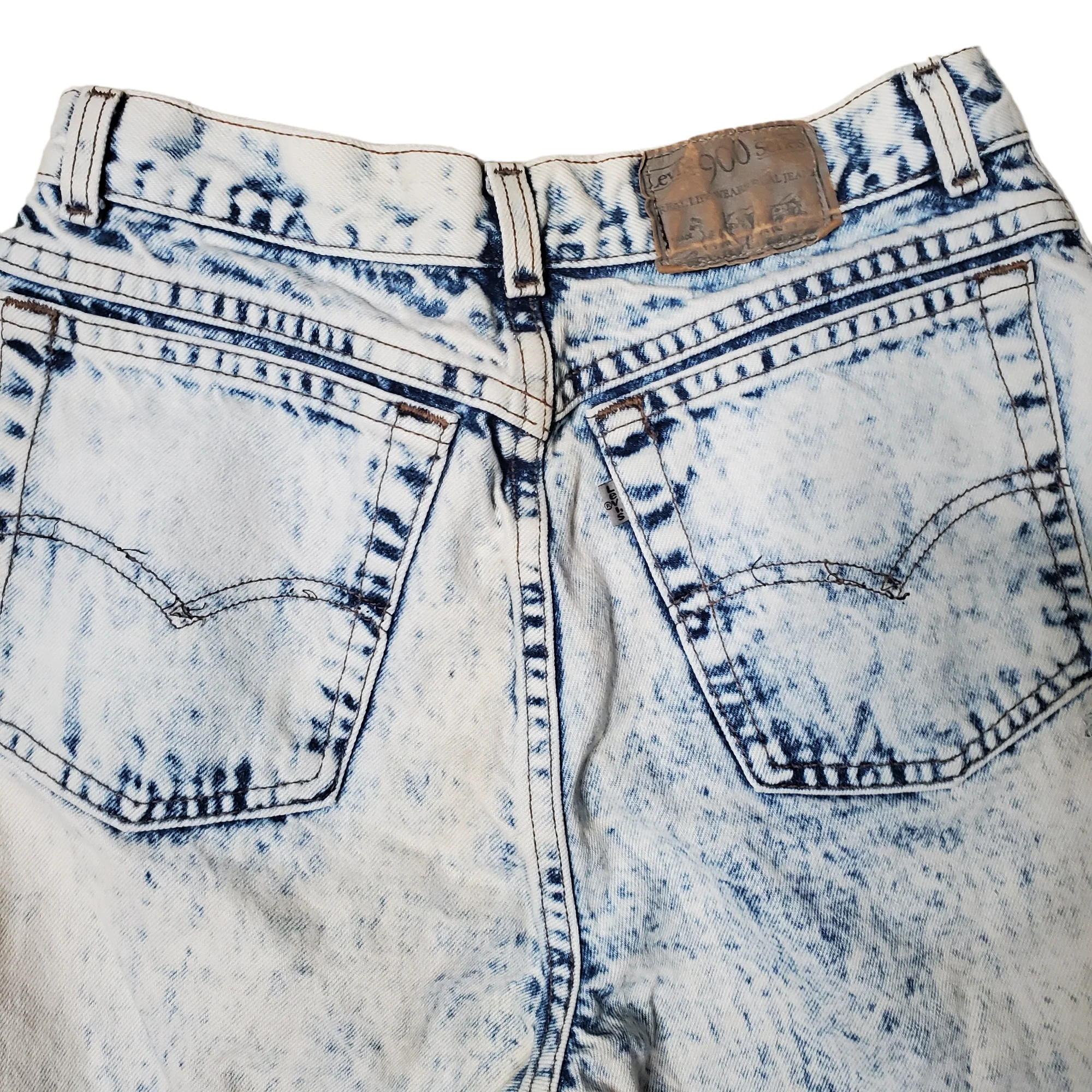 80s 900 Series Light Acid Washed Tapered Leg Mom Jeans By Levi's - Image 6