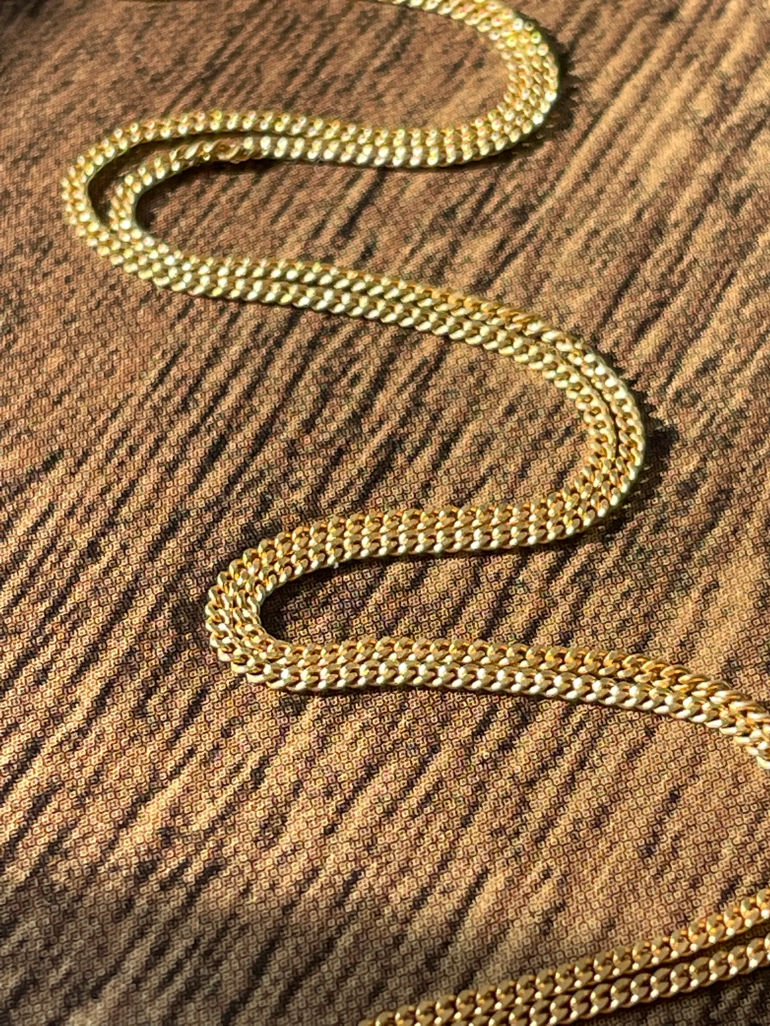 80s/90s 18k Gold Chain - Image 3