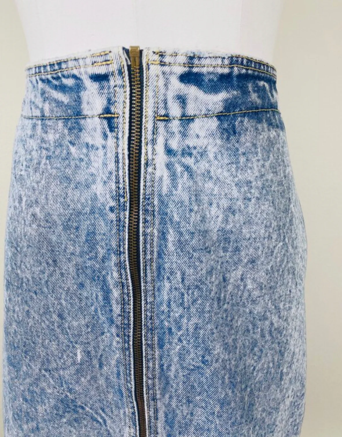 80s/90s 80s Acid Wash Zipper Prezzia Mini Skirt - Image 5