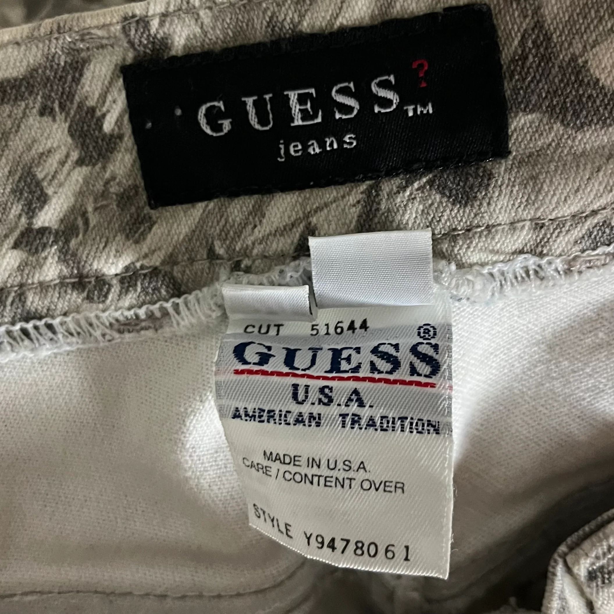 80s/90s Abstract Feather Print Bootcut Bikercore Jeans By Guess - Image 7