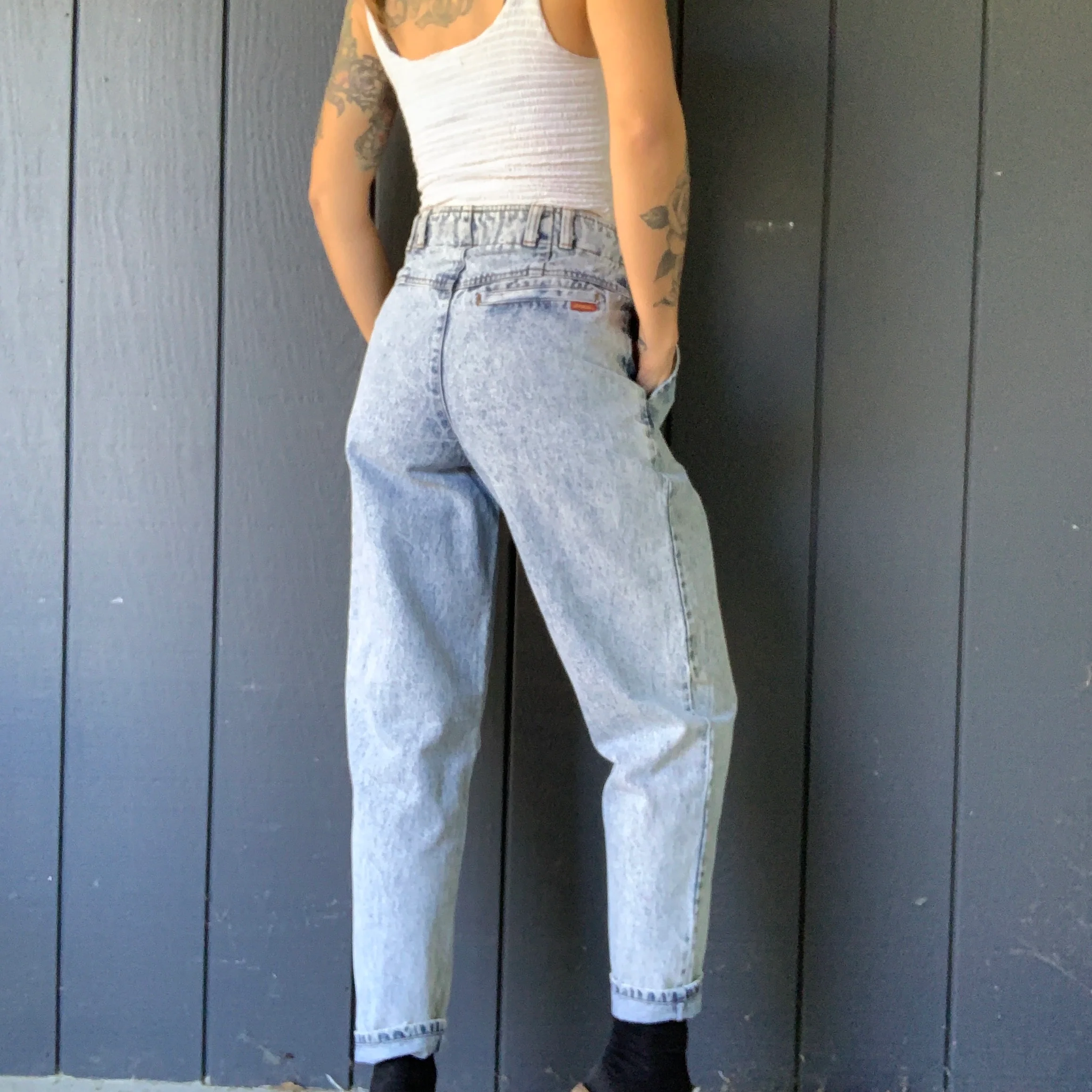 80s/90s Acid Wash Pleated High-rise Mom Jean Tapered Leg By Jordache - Image 2