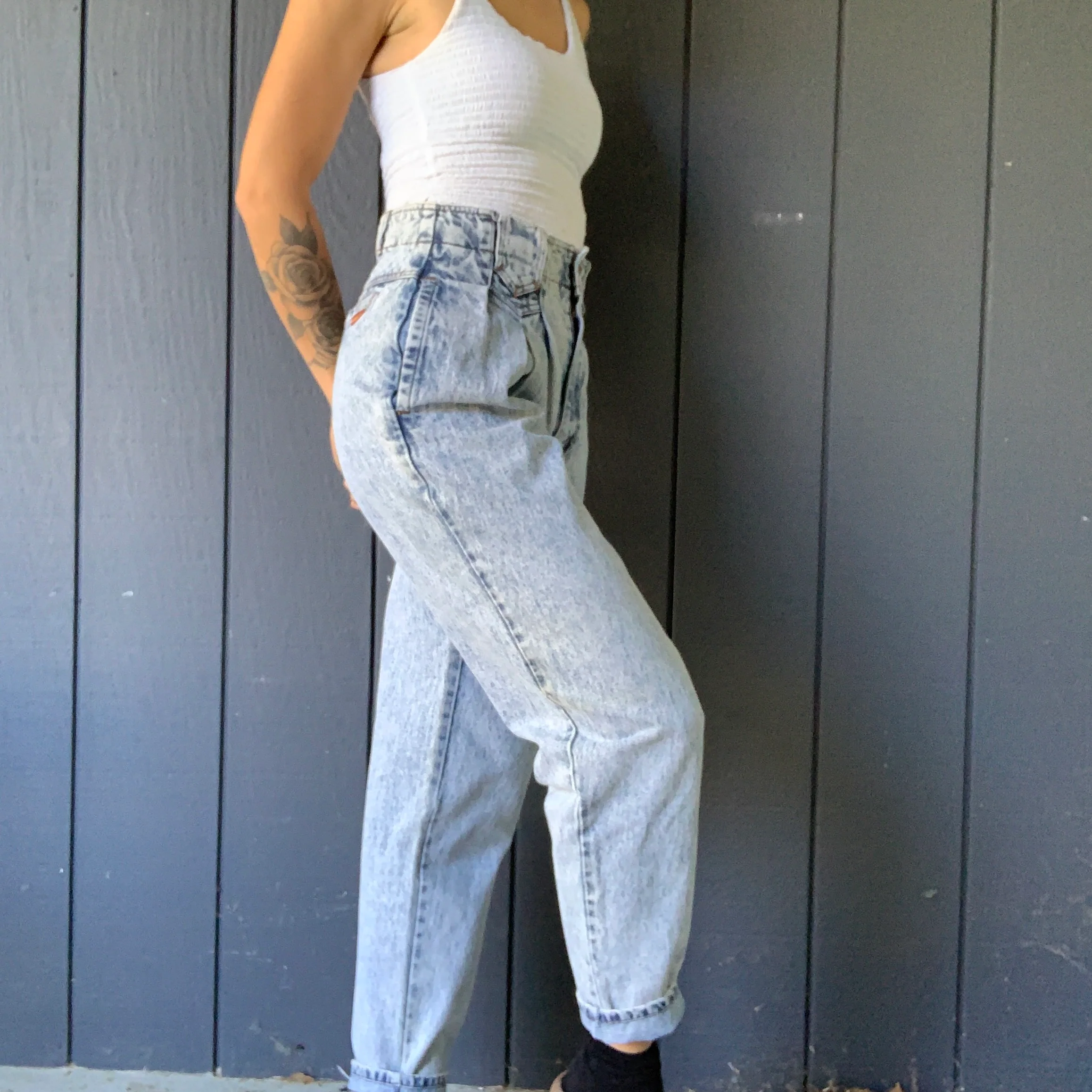 80s/90s Acid Wash Pleated High-rise Mom Jean Tapered Leg By Jordache - Image 7