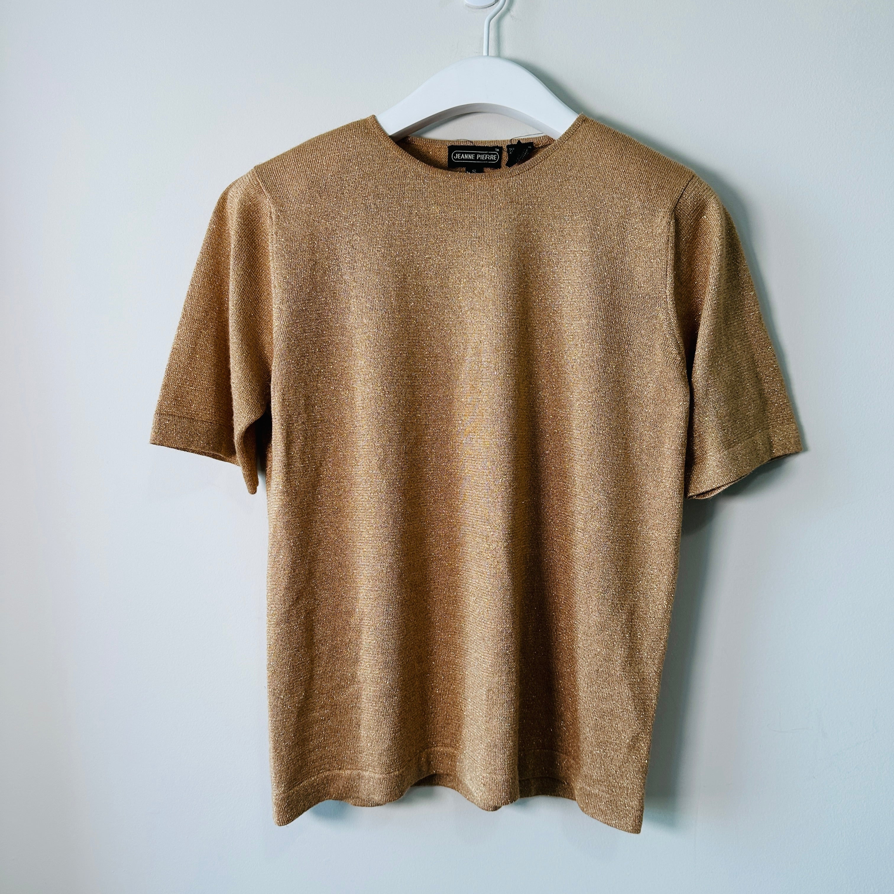 80s/90s Beautiful Gold Metallic Knit Short Sleeve Sweater By Jeanne Pierre - Image 4