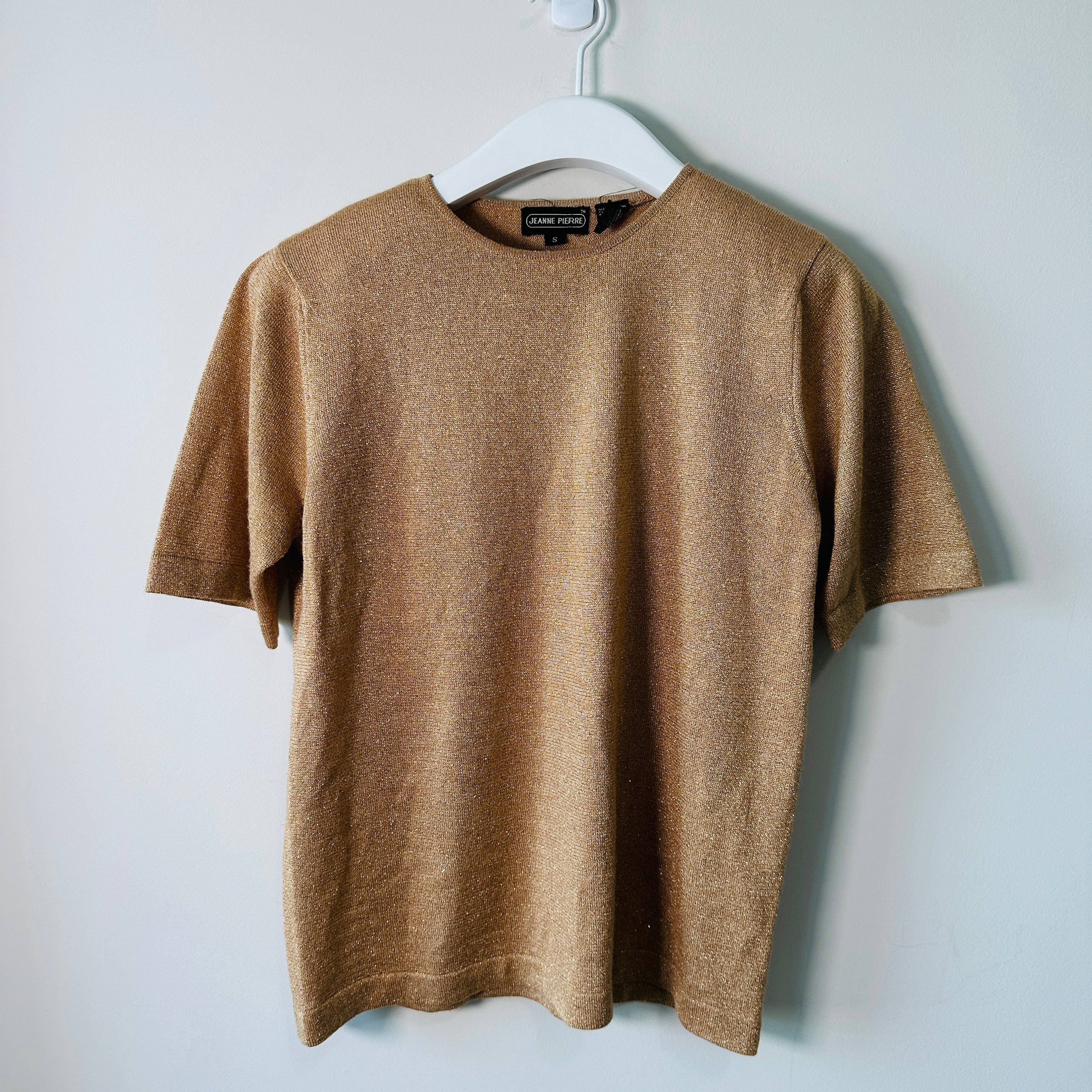80s/90s Beautiful Gold Metallic Knit Short Sleeve Sweater By Jeanne Pierre - Image 6