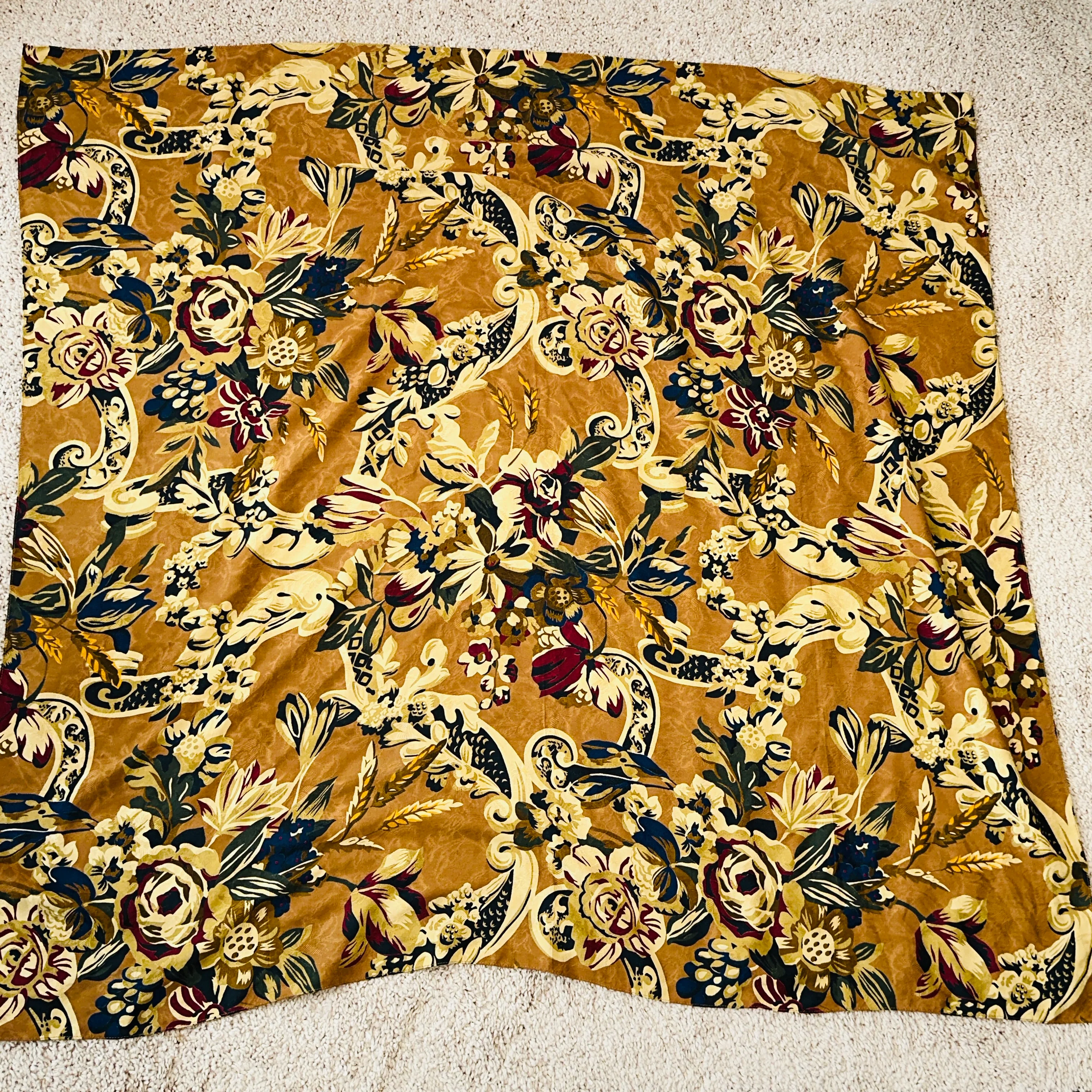 80s/90s Beautiful Large Versatile Wear Floral Scarf - Image 7