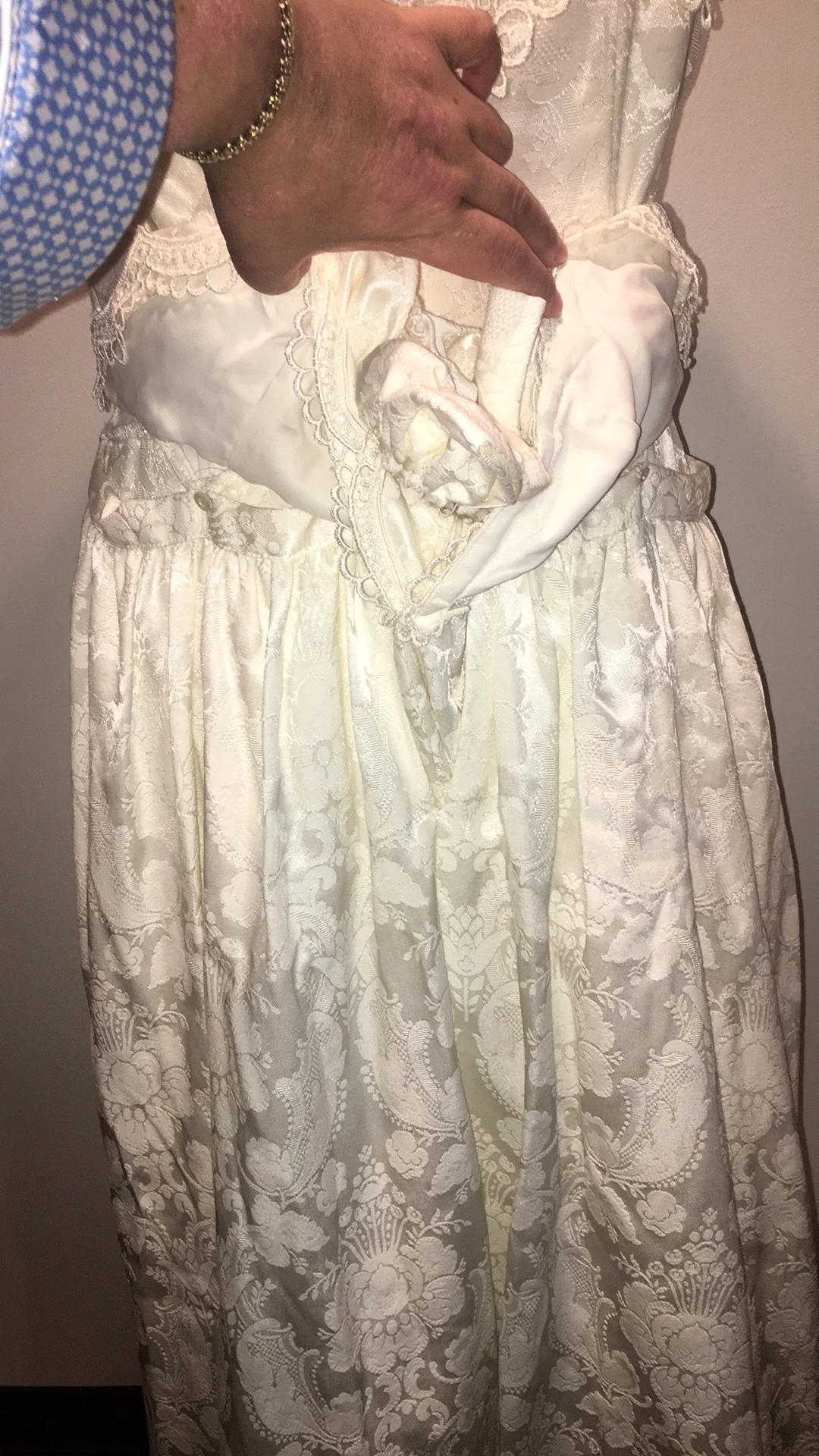 80s/90s Beautiful Vintage Beige Wedding Gown - Size 13/14 By Jessica McClintock - Image 5