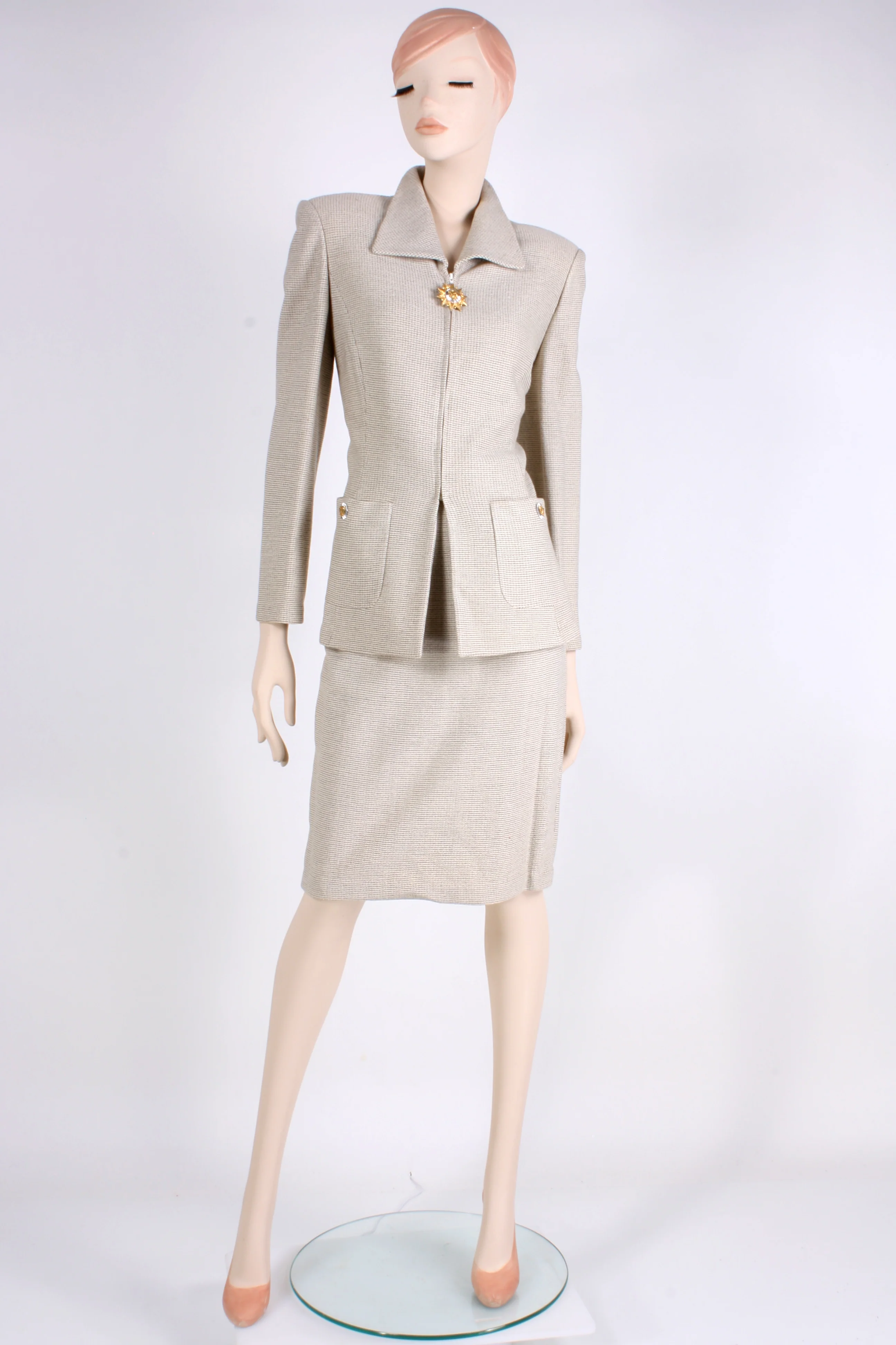 80s/90s Beige Santana Knit Tweed Jacket Top Skirt Suit Set By St. John - Image 4