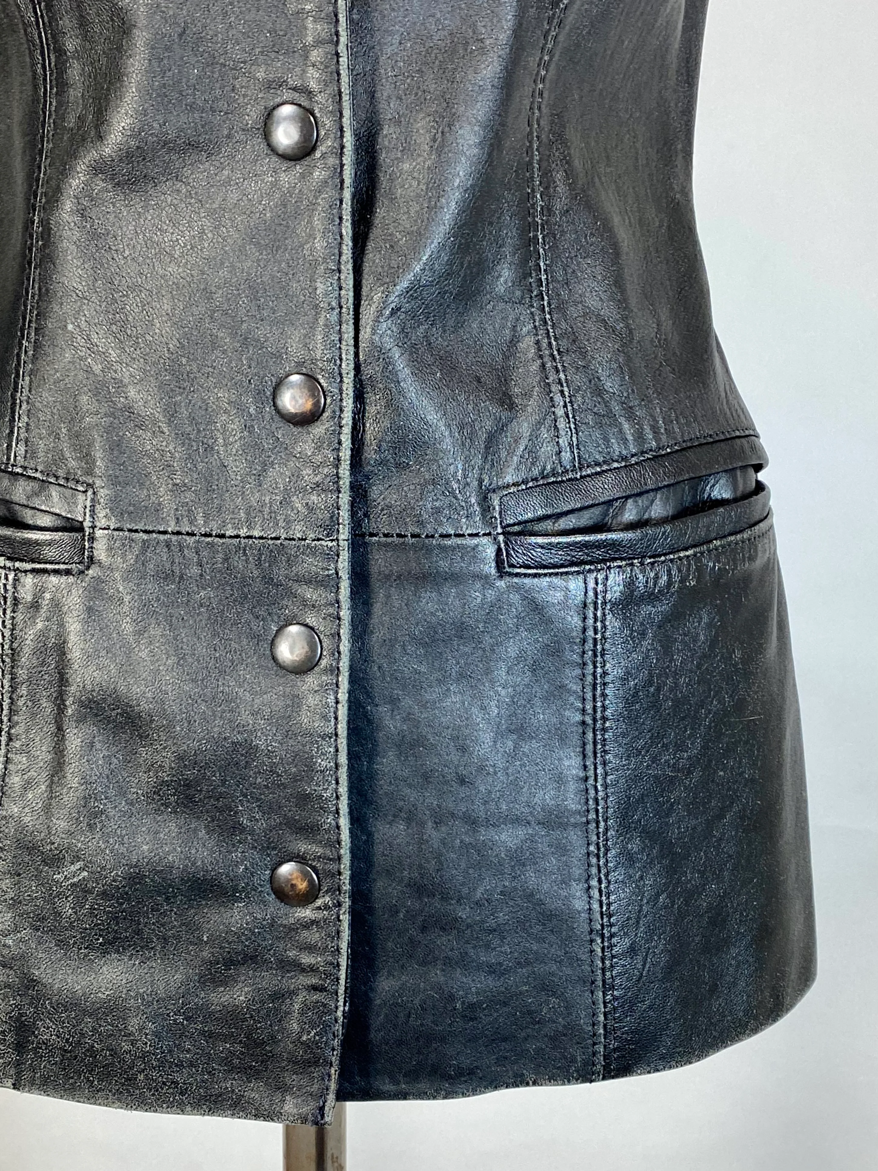 80s/90s Black Leather Extra Long Snap Down Bikercore Vest By Lnr - Image 10