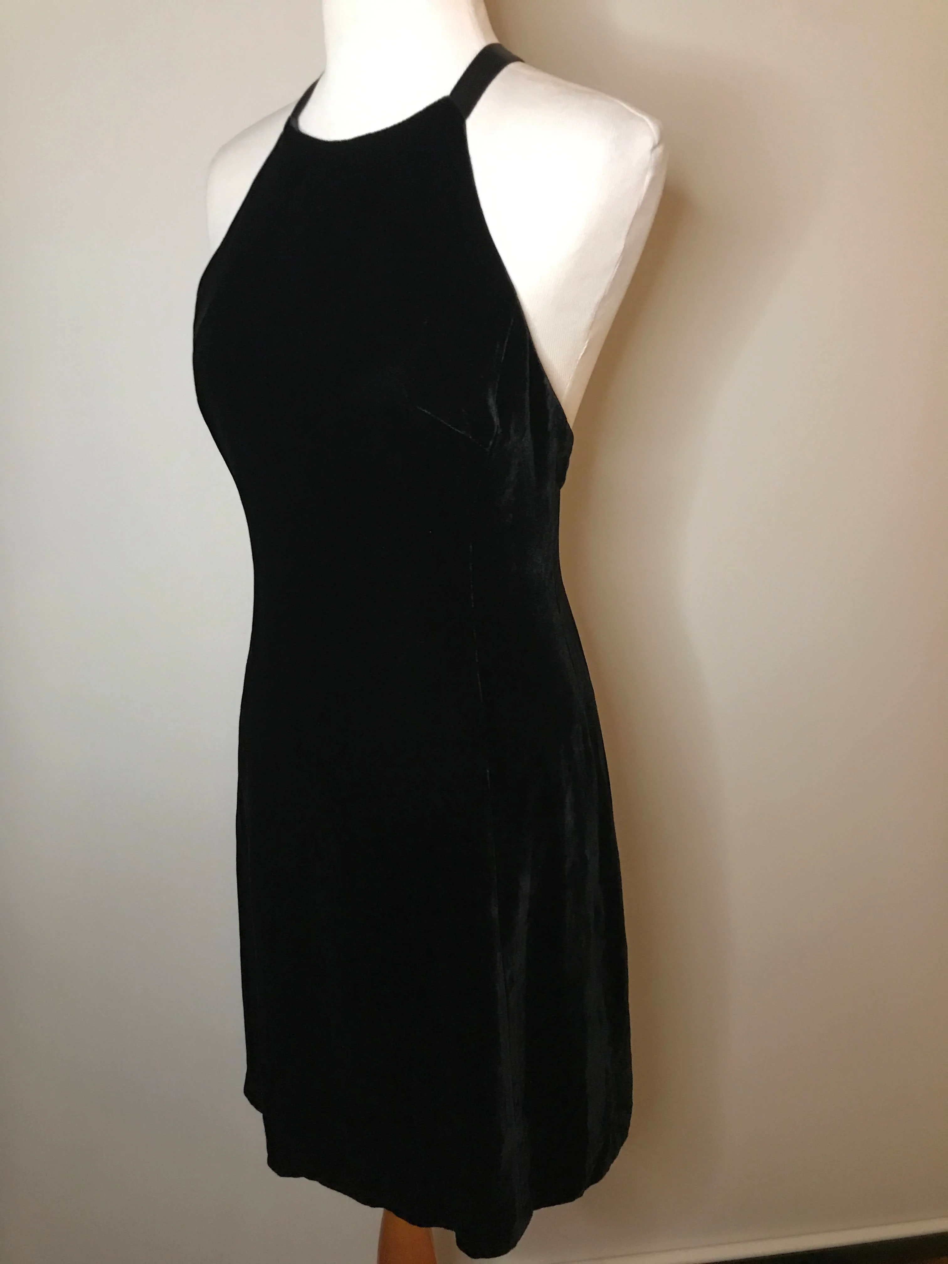 80s/90s Black Silk Velvet Formal Cocktail Party Dress By Nicole Miller - Image 4