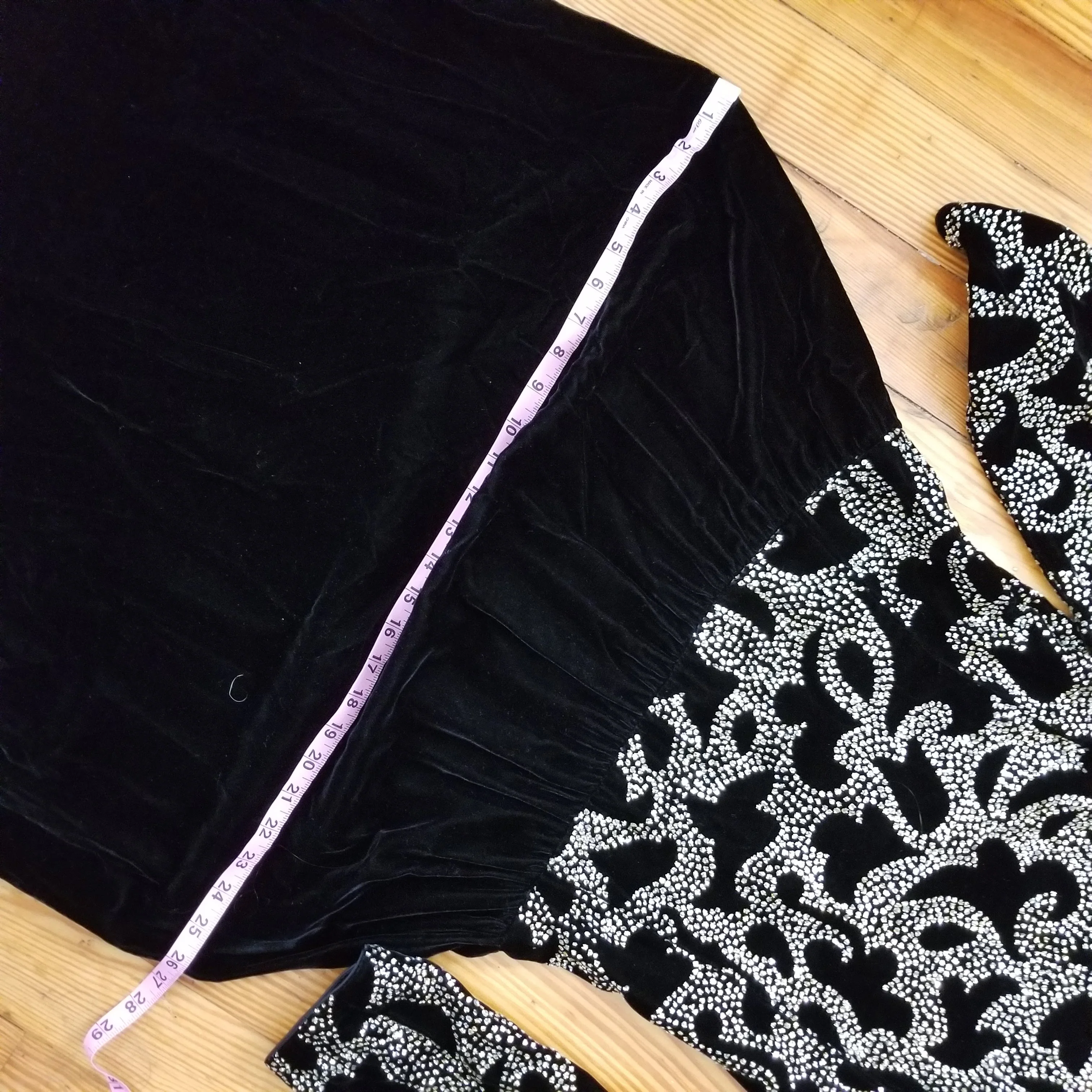 80s/90s Black Velvet Open Back L/s Midi Gown Dress By Ricki Lang for Nuit - Image 11