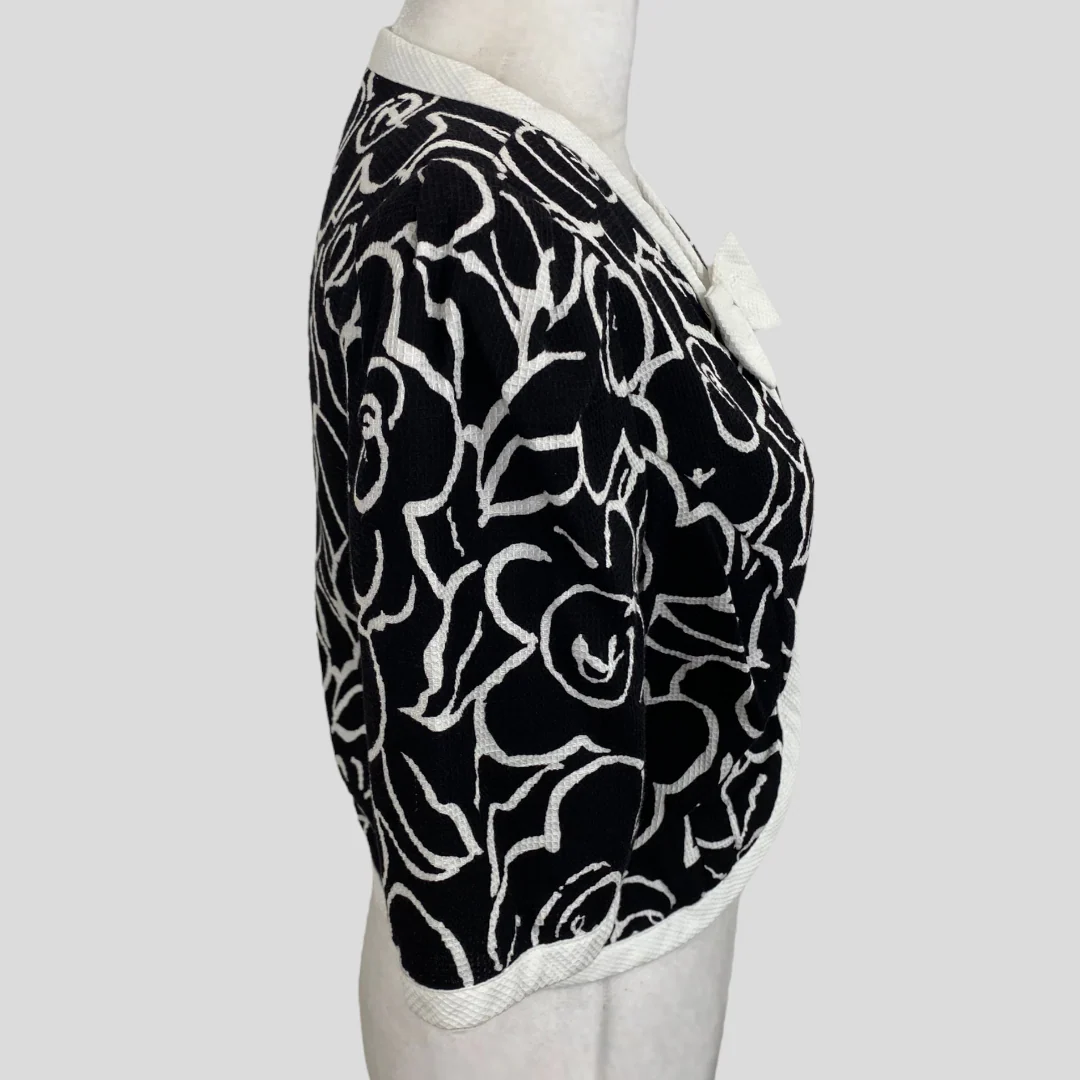80s/90s Black White Bow Abstract Floral Cropped Jacket By Lanz - Image 3