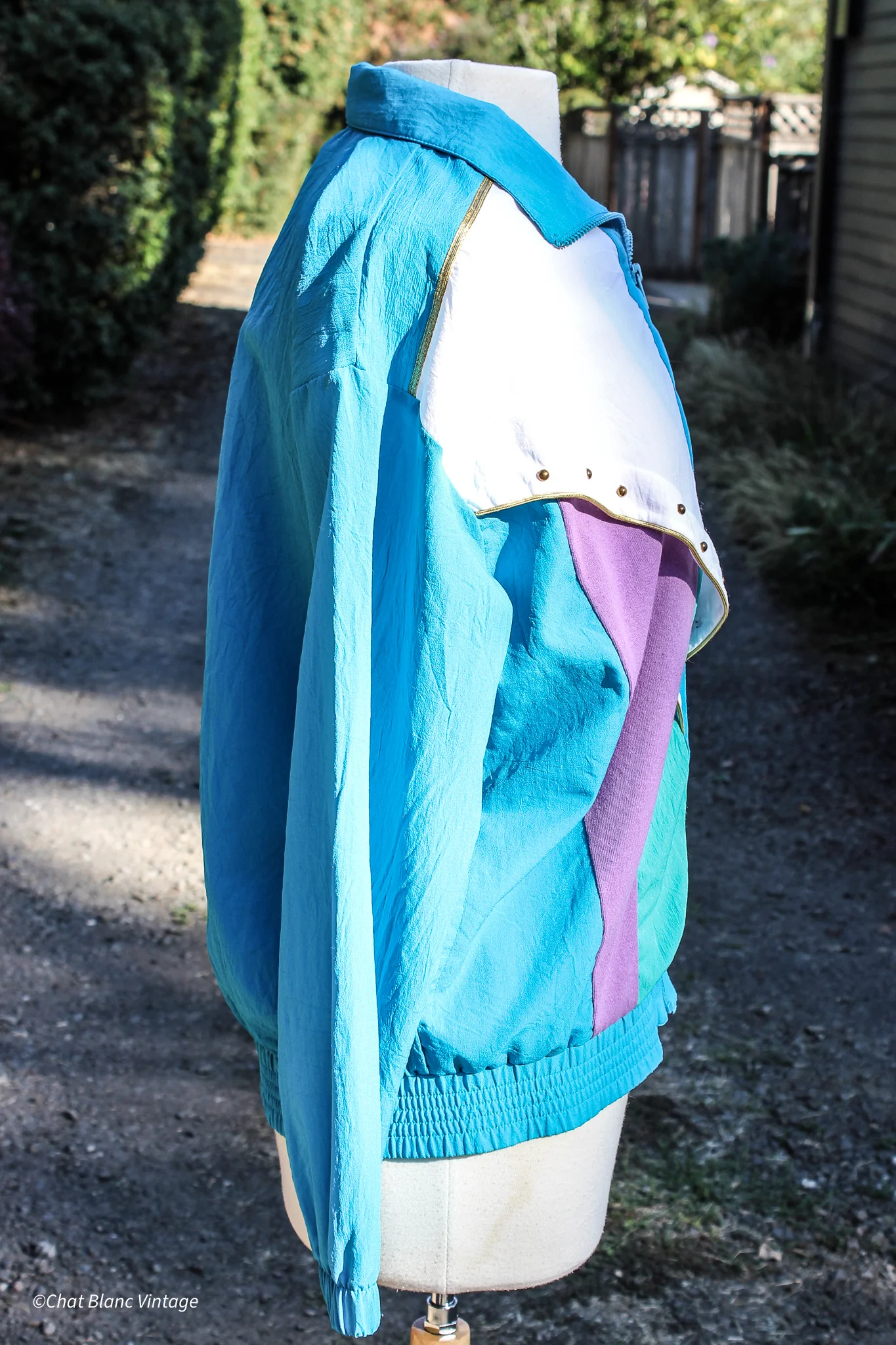 80s/90s Blue And Gold Detailed Windbreaker By Teddi - Image 4