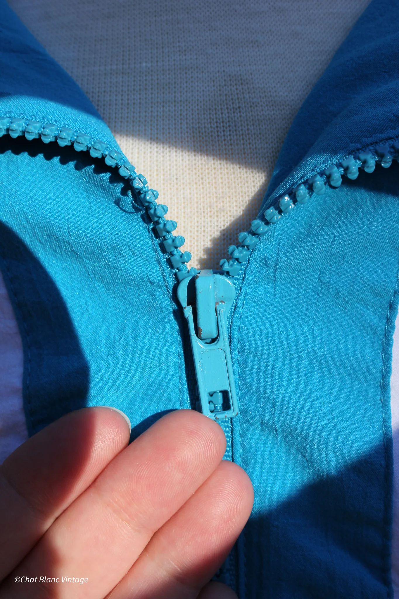 80s/90s Blue And Gold Detailed Windbreaker By Teddi - Image 7