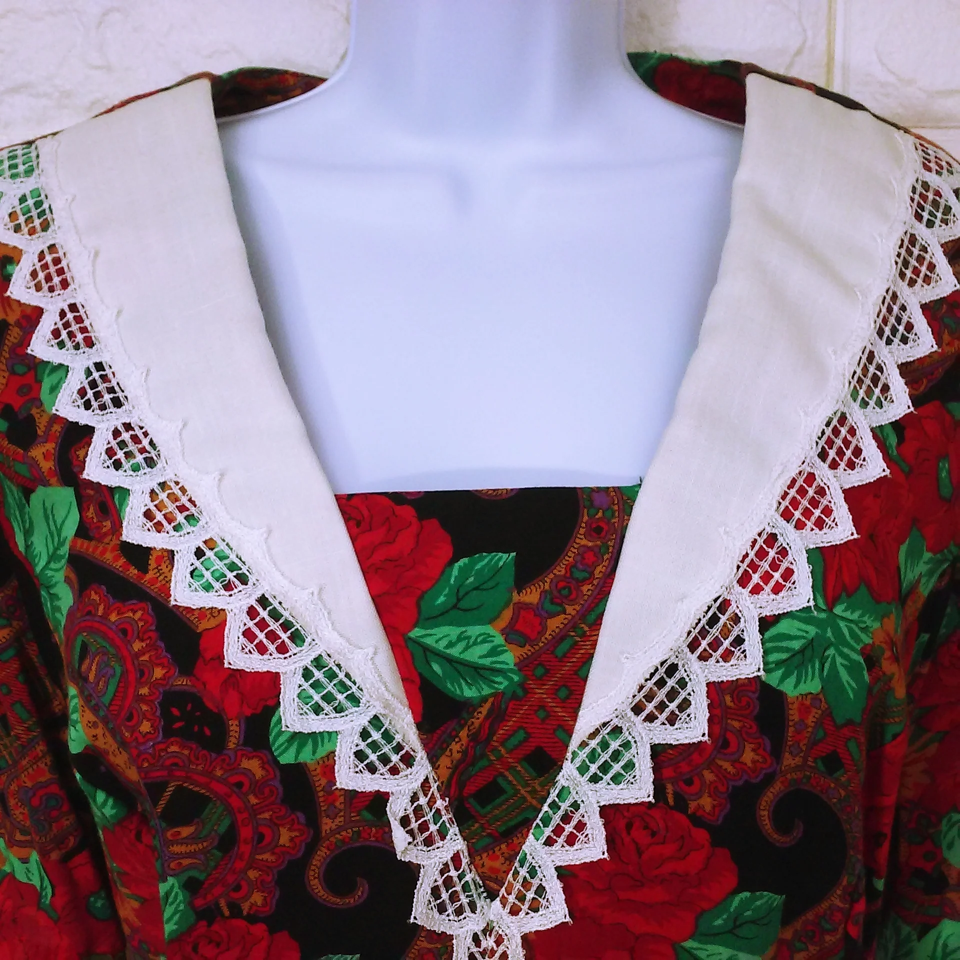 80s/90s Bold Floral Secretary Granny Prairie Dress Collar by D L Originals - Image 6