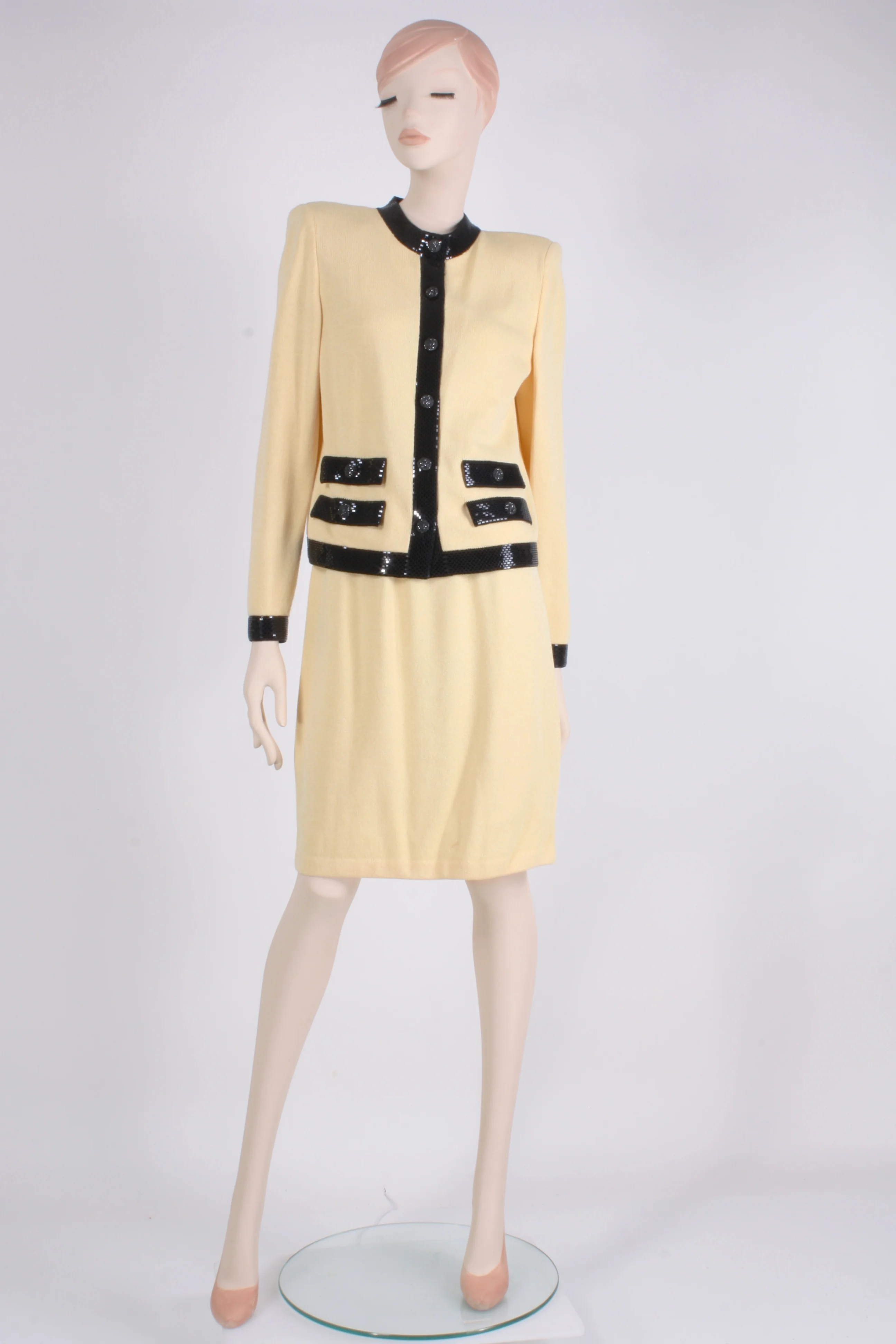 80s/90s Cream Santana Knit Sequin Jacket Skirt Suit Set By St. John - Image 3