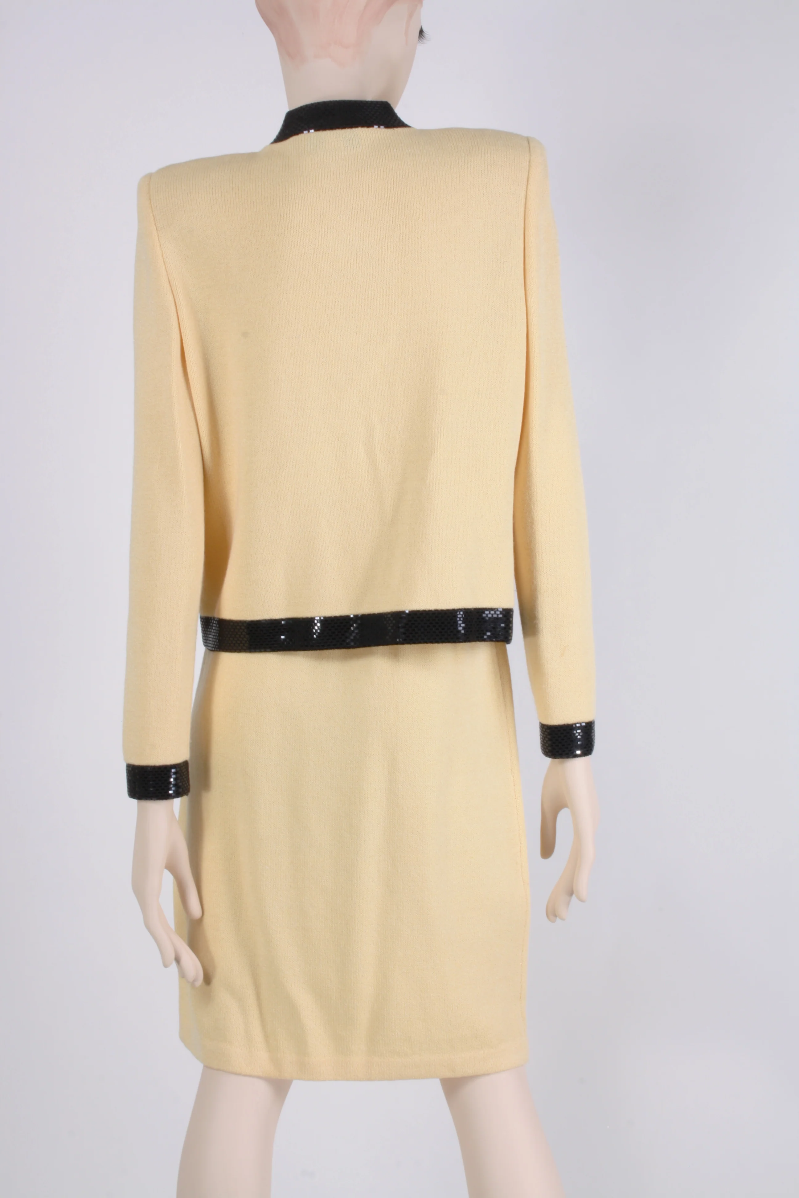 80s/90s Cream Santana Knit Sequin Jacket Skirt Suit Set By St. John - Image 6