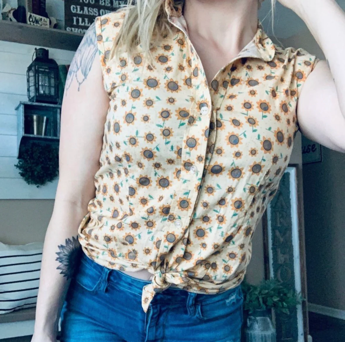 80s/90s Custom Made Sunflower Sleeveless Button Up Blouse By Winning Designs - Image 3