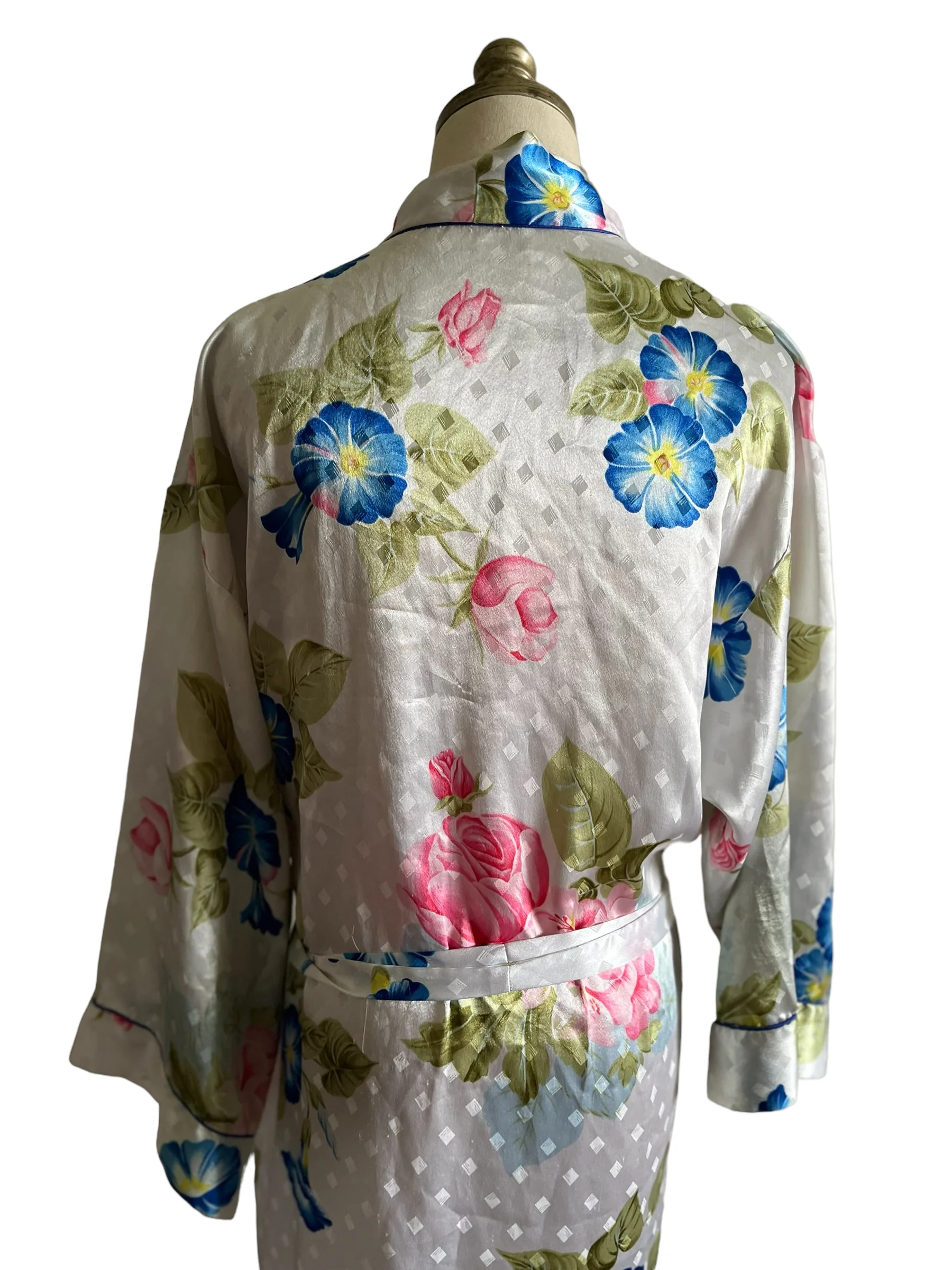 80s/90s Delicate Floral Peony Satin Robe By Christian Dior - Image 11