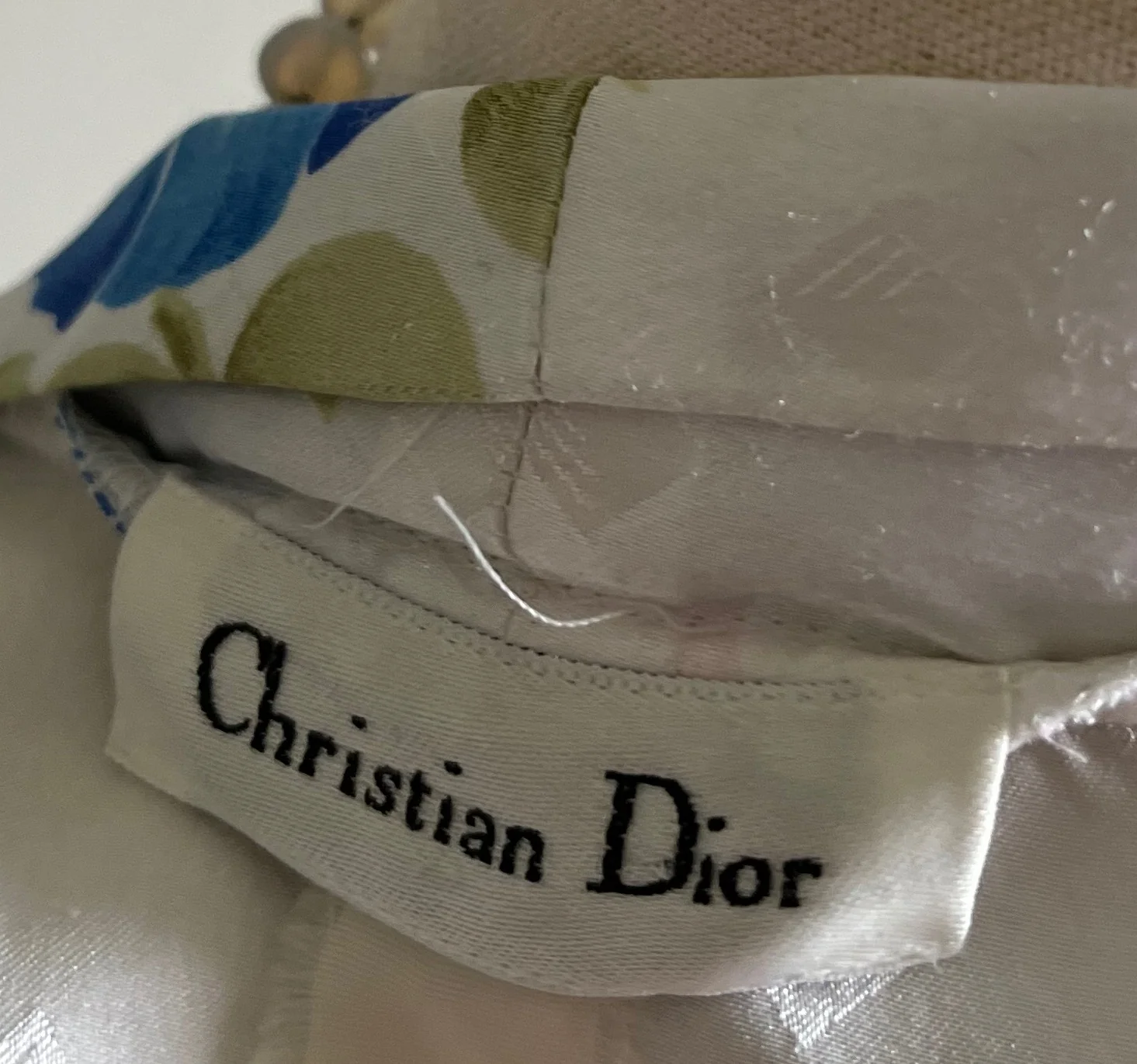 80s/90s Delicate Floral Peony Satin Robe By Christian Dior - Image 3