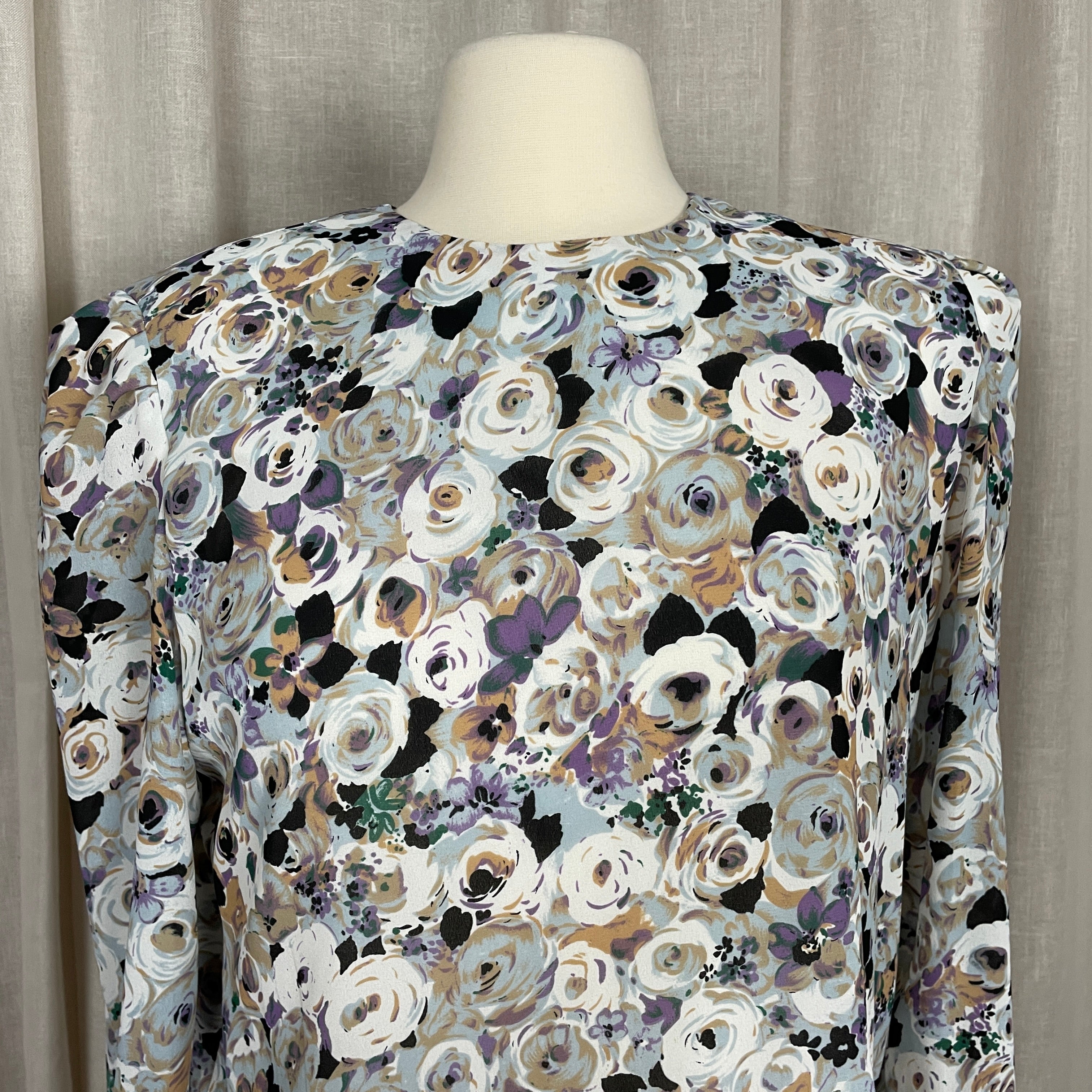 80s/90s Dress Medium Gray White Floral Long Sleeve Ruffle By Liz Roberts - Image 4