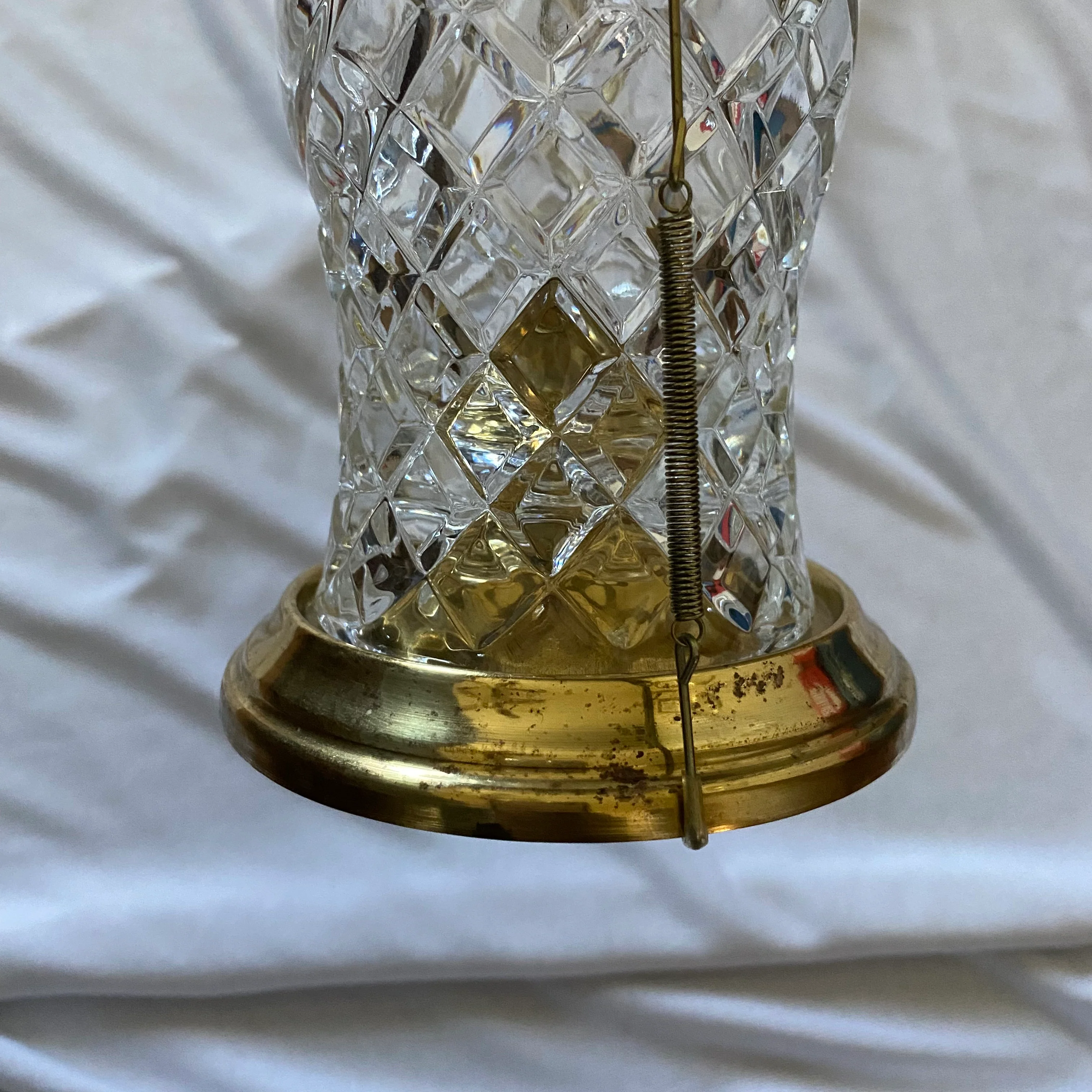 80s/90s Etched Glass And Brass Hurricane Lamp - Image 7