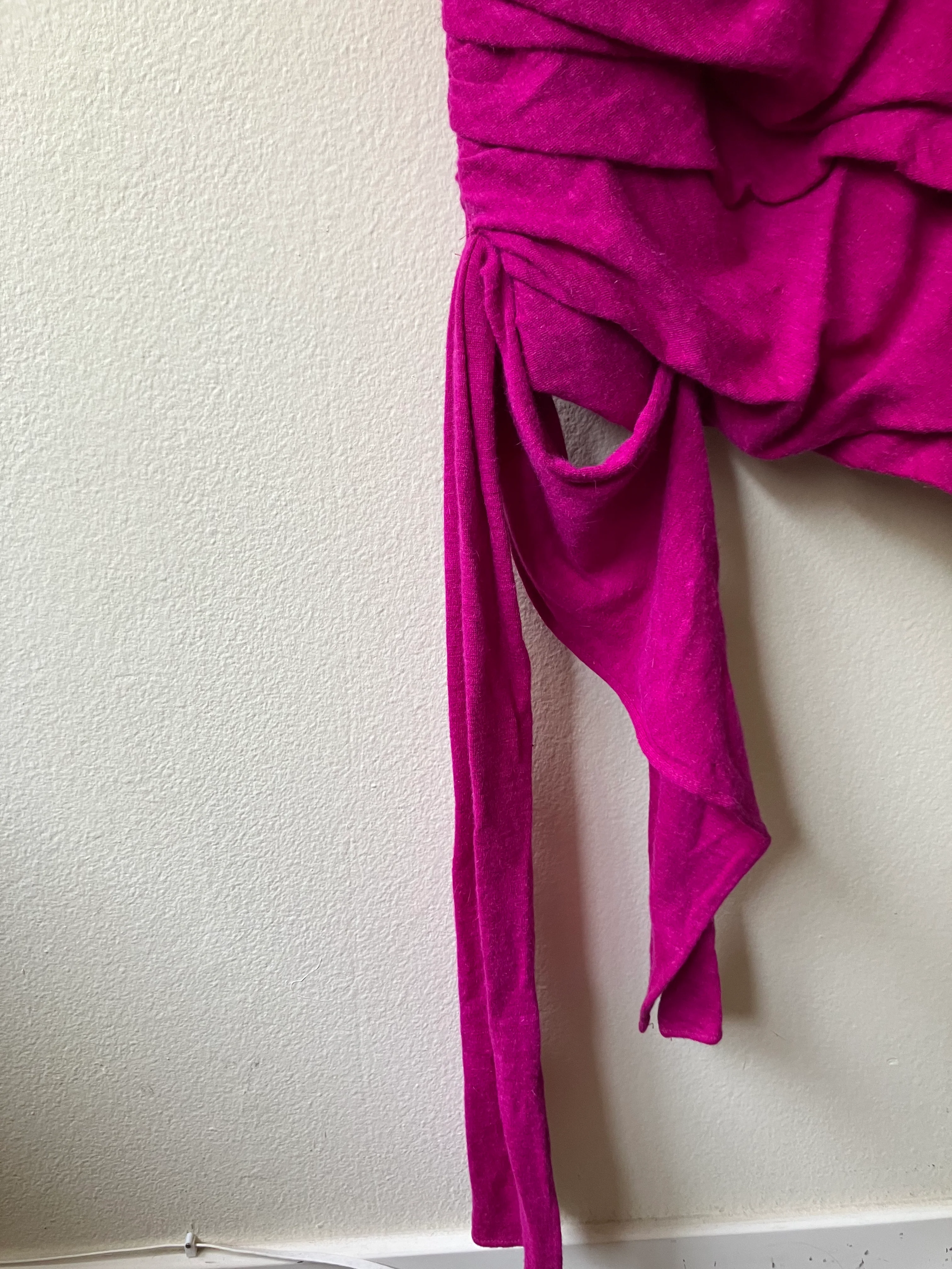 80s/90s Fuchsia Avant Garde Wool Blend Dress With Draping By Louis Feraud - Image 15