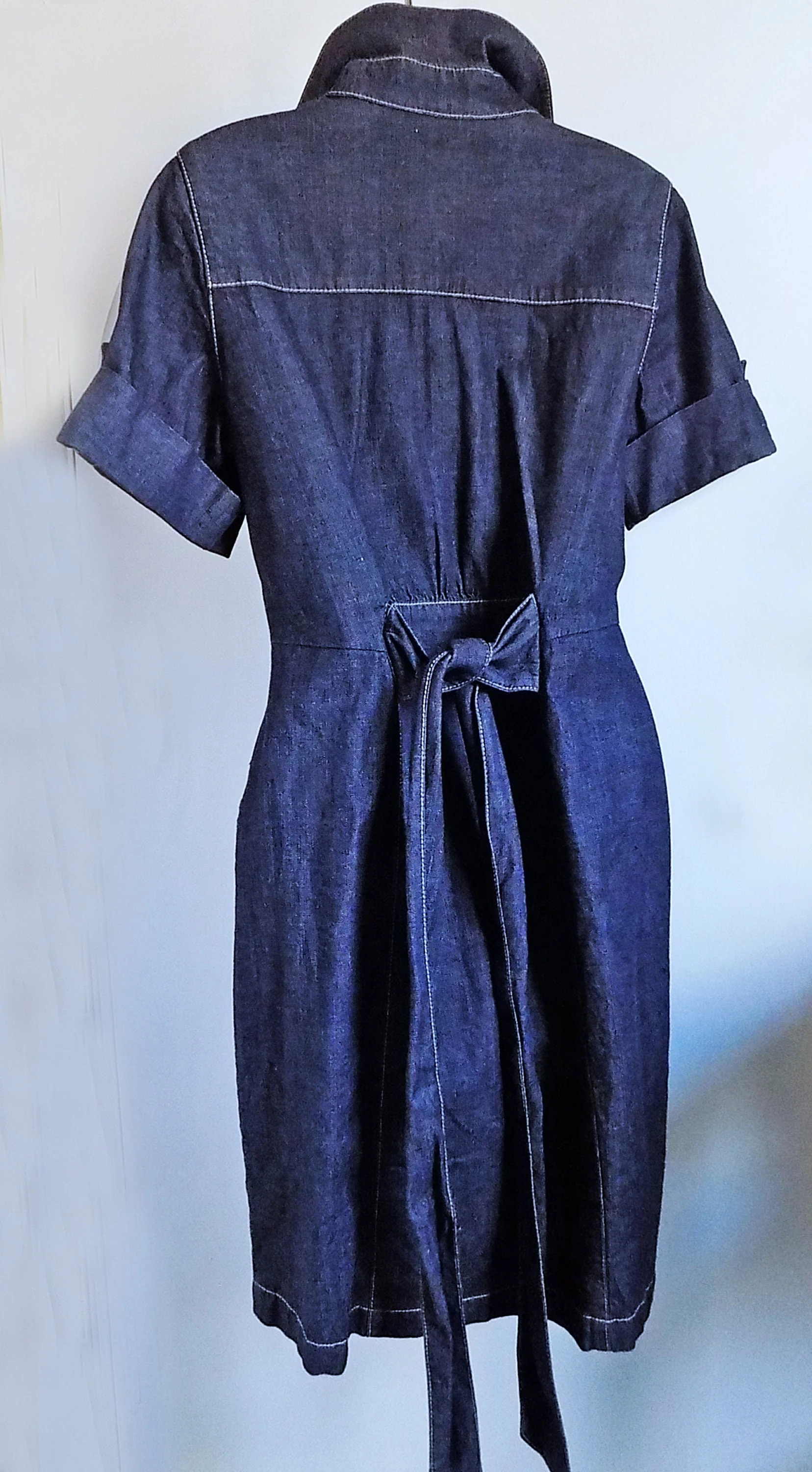 80s 90s Gloria Vanderbilt Denim Dress with Attached Sash for Wrap Around Look Deep Blue Black 4 Pockets Button Front by Gloria Vanderbilt - Image 5