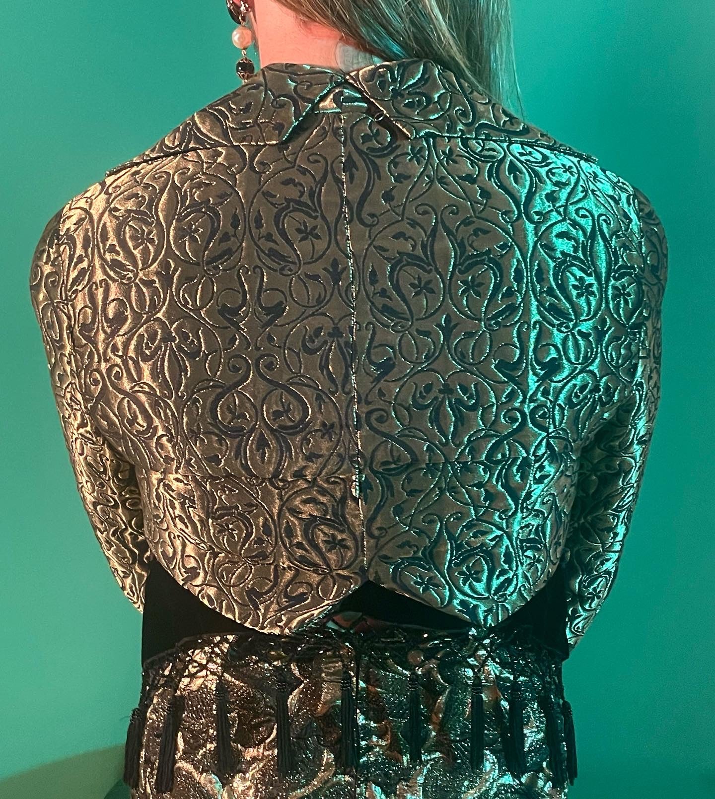 80s/90s Gold Lamé Art Nouveau Spiral Bolero Jacket - Image 2