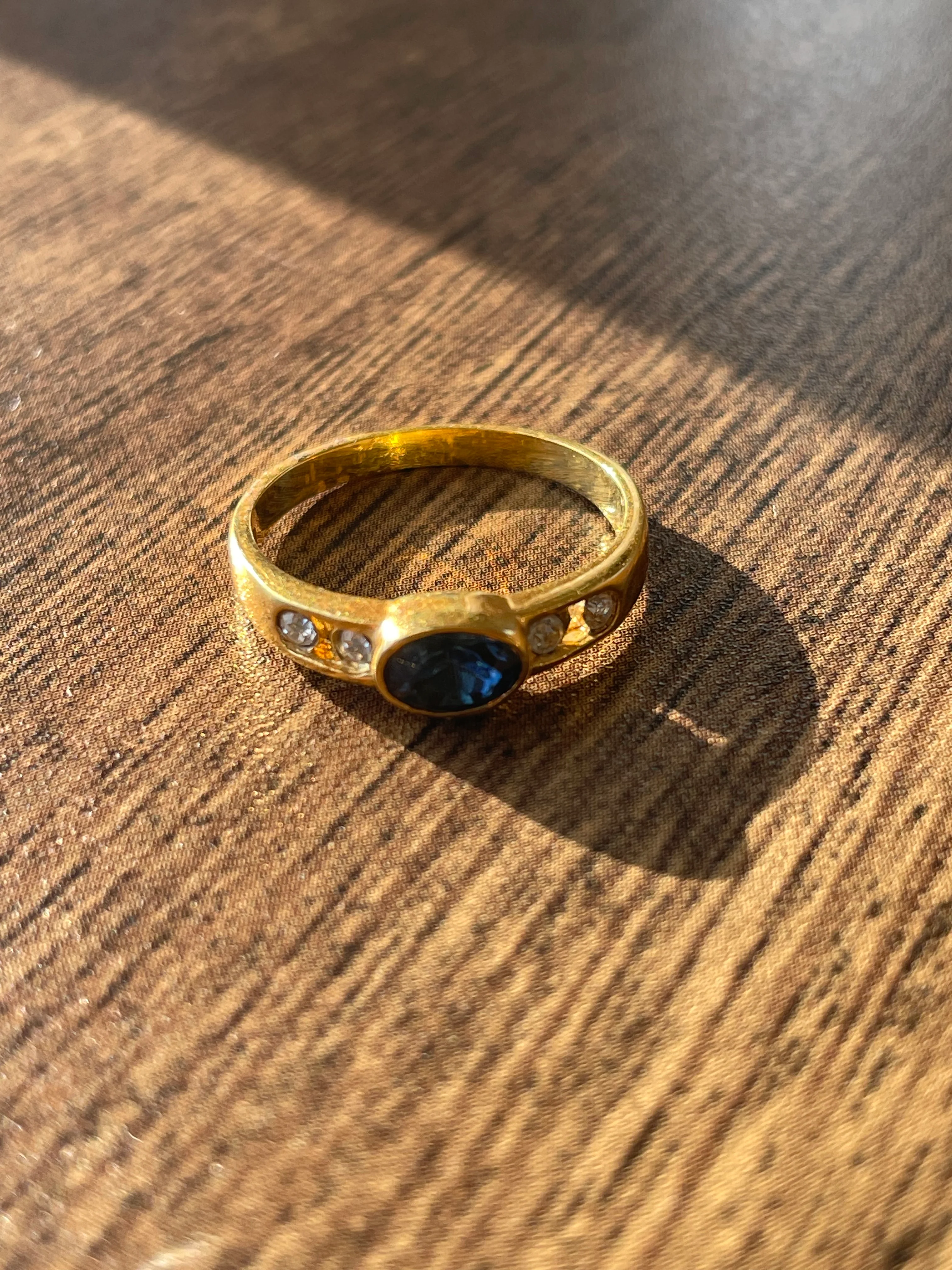 80s/90s Gold Plated Sapphire Ring - Image 3