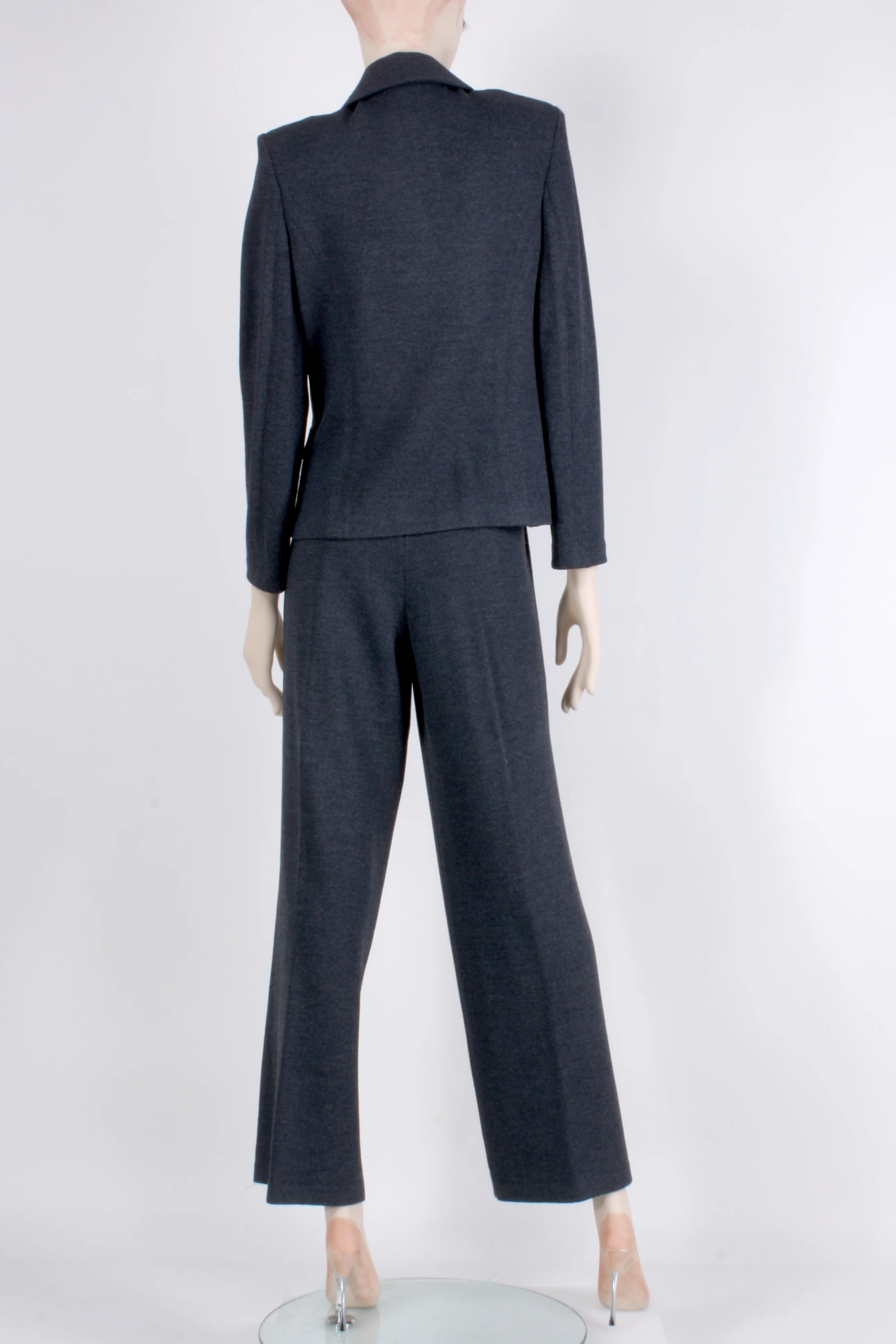 80s/90s Gray Santana Knit Blazer Jacket Top Pant Suit Set By St. John Collection - Image 8