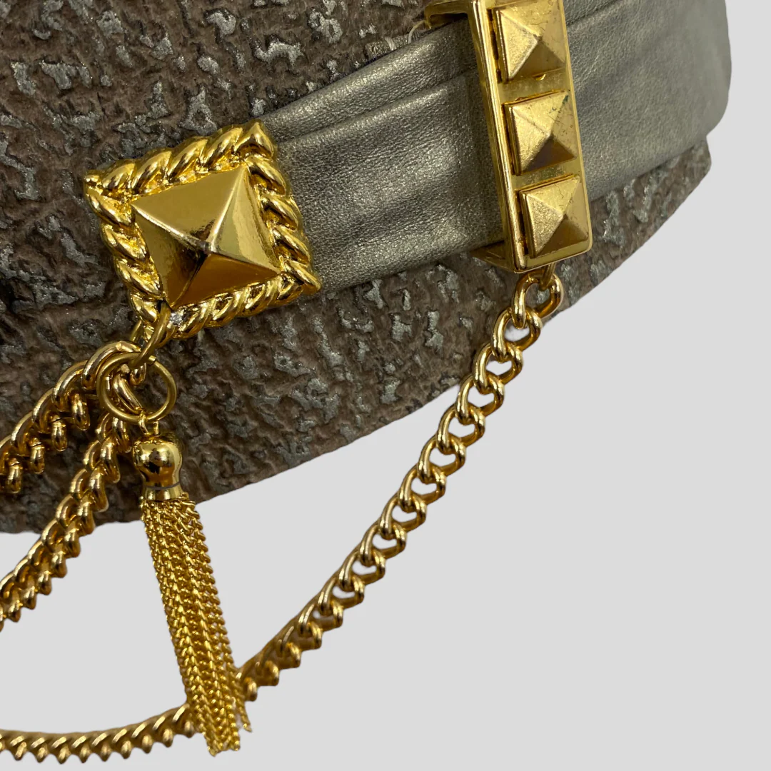 80s/90s Gray Textured Leather Gold Chain Link Crystal Belt by St Maarten - Image 4
