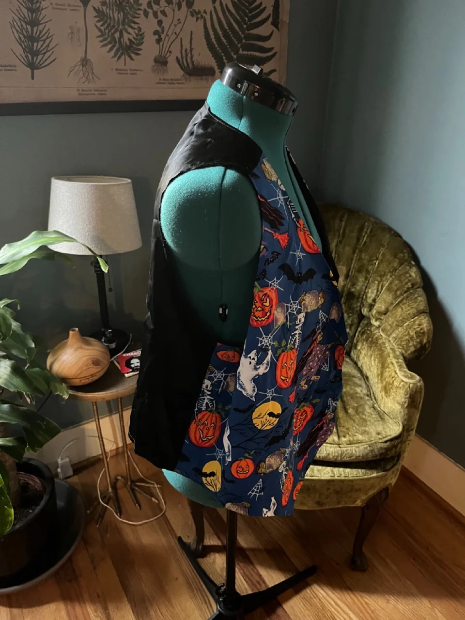 80s-90s Halloween Vest with Spooky Characters 1x by Basic Editions Plus - Image 4
