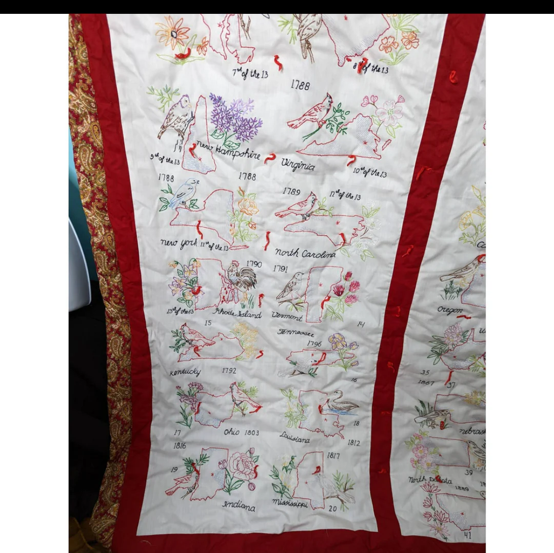 80s/90s Handmade Quilt Embroidered 50 States - Image 5