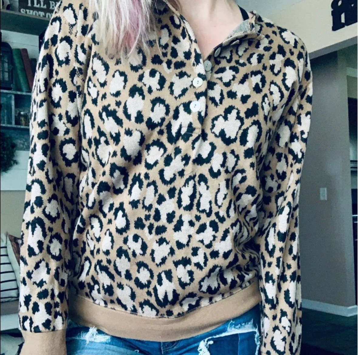 80s/90s Leopard Print Long Sleeve Henley Top By Cathy Daniels - Image 4