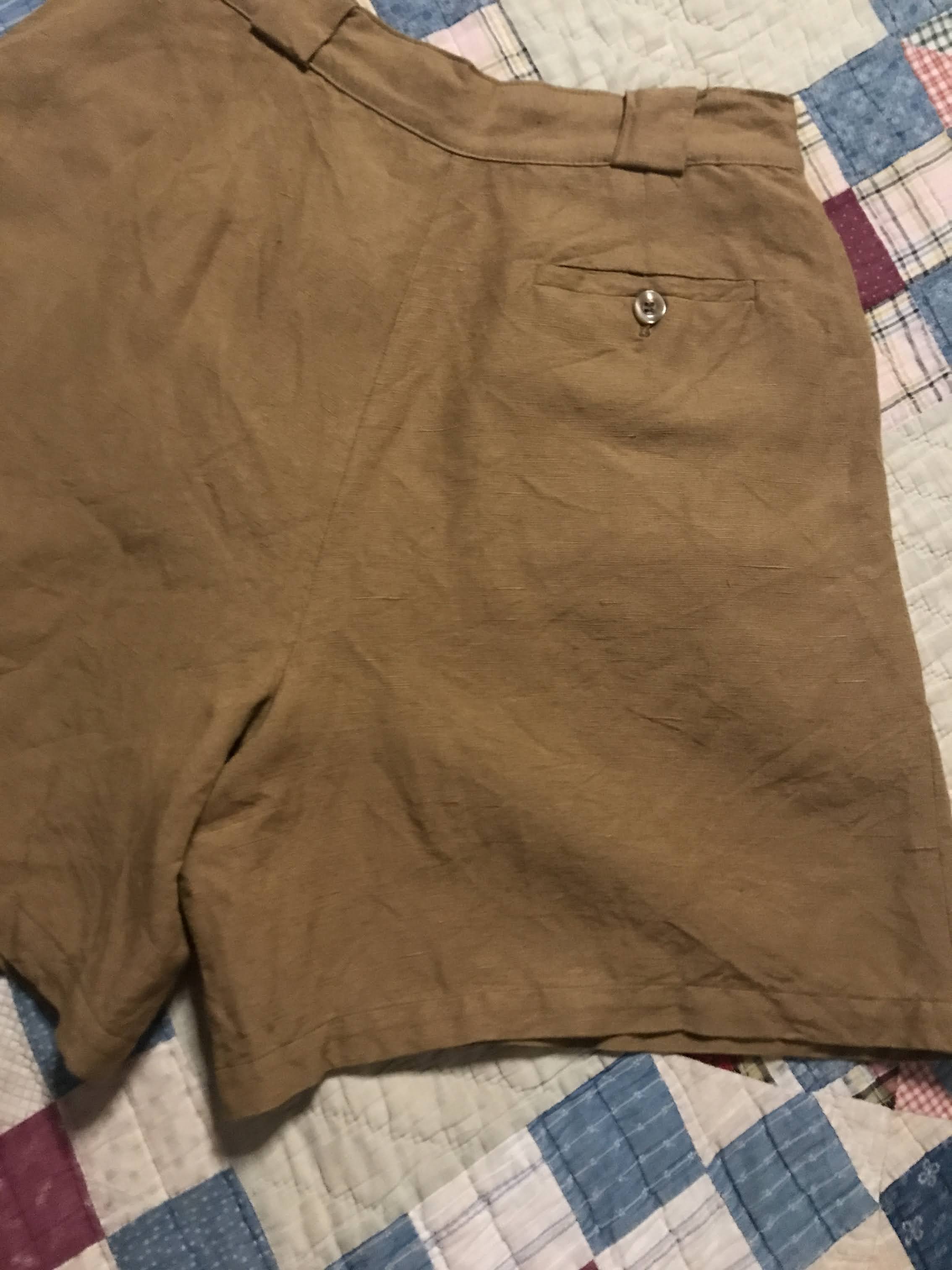 80s/90s Linen Blend High Waisted Pleated Khaki Shorts By Giorgio Sant Angelo - Image 10