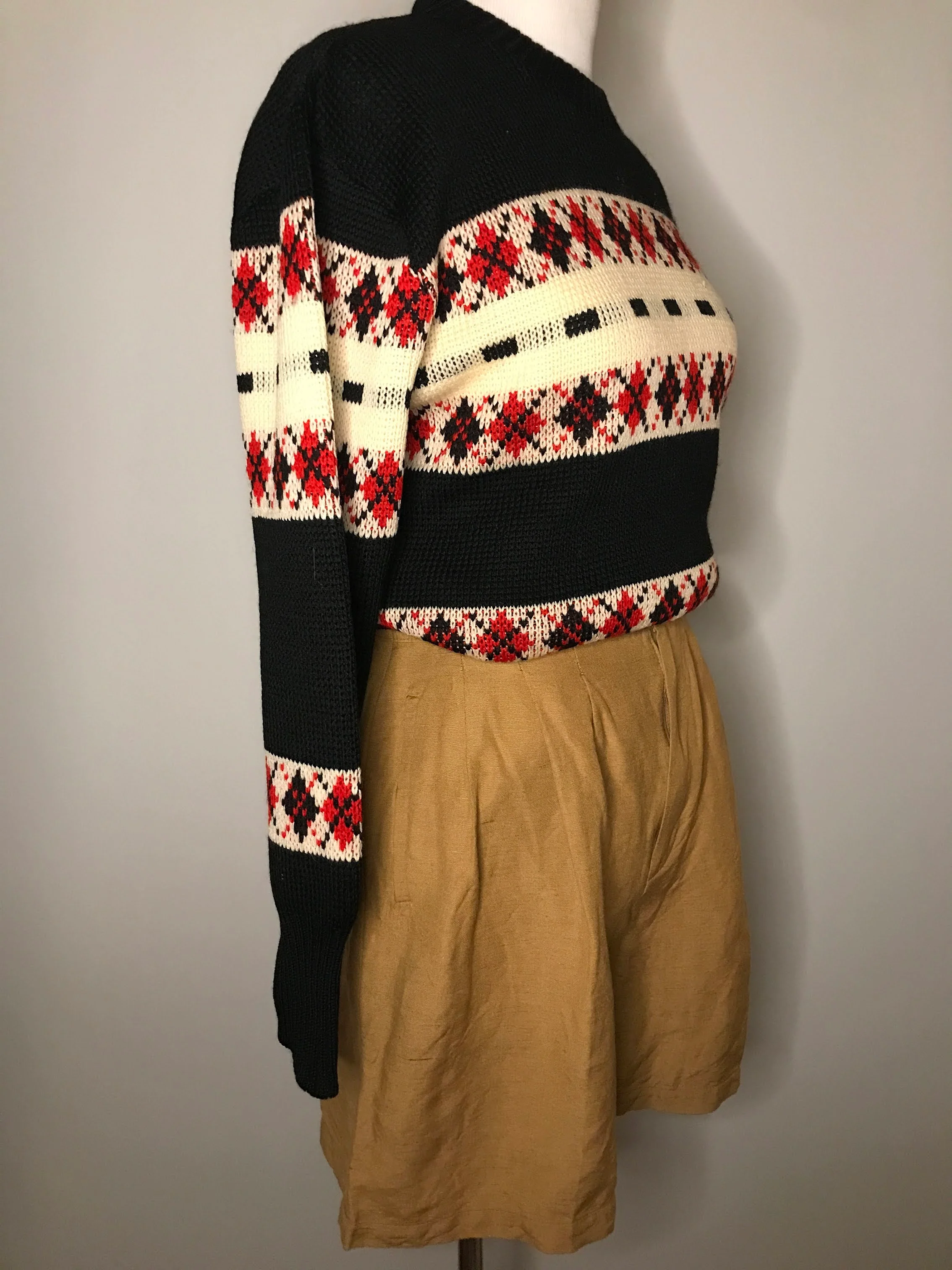 80s/90s Linen Blend High Waisted Pleated Khaki Shorts By Giorgio Sant Angelo - Image 6