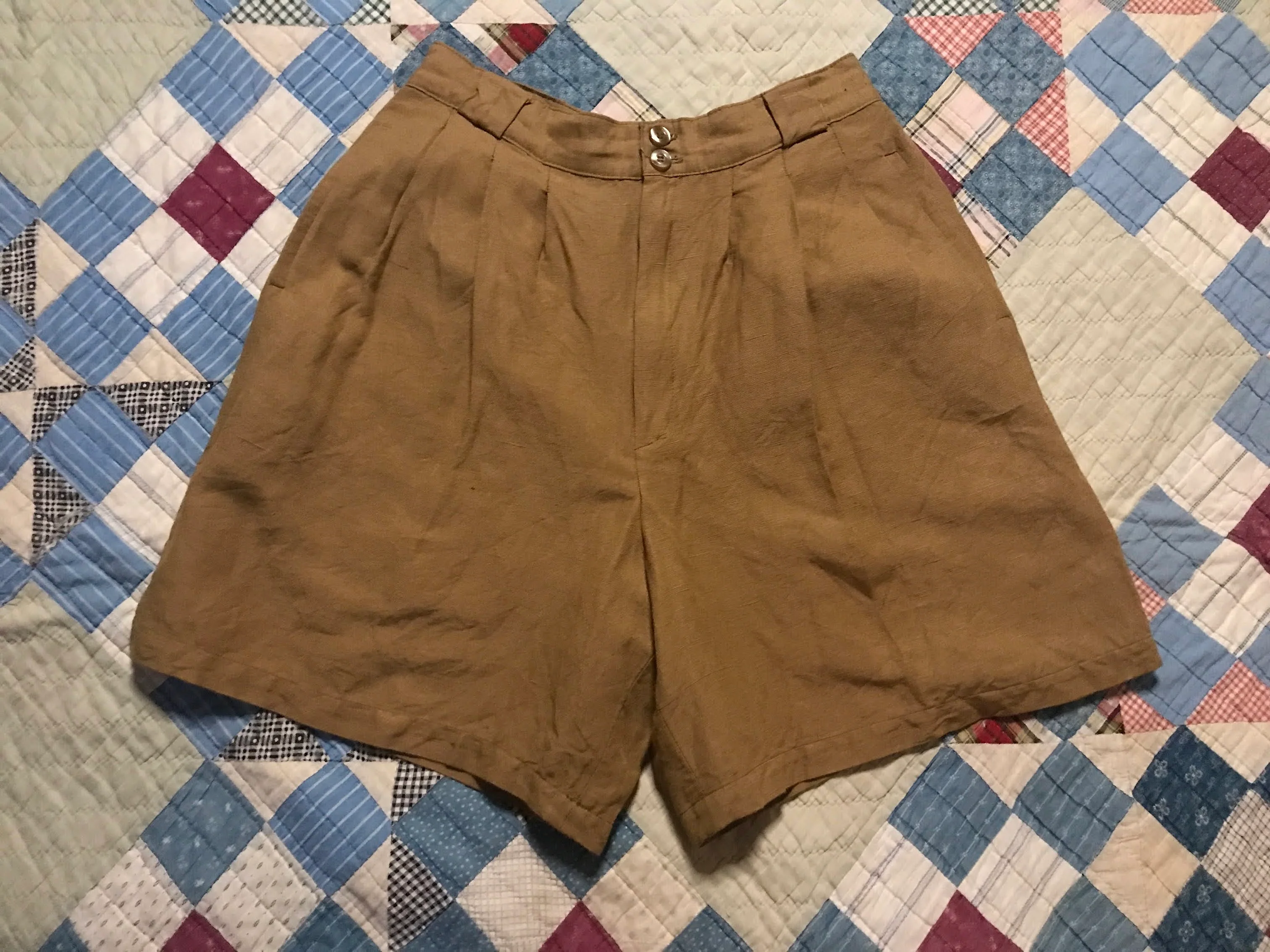 80s/90s Linen Blend High Waisted Pleated Khaki Shorts By Giorgio Sant Angelo - Image 7